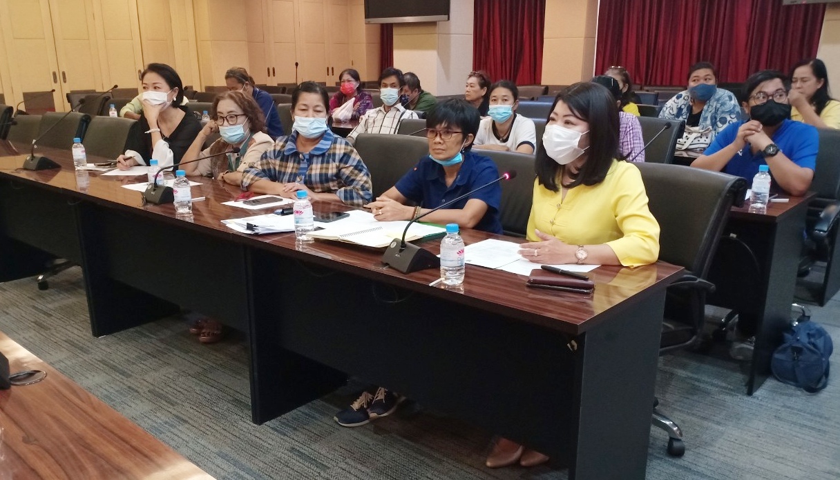 ?พช.แปดริ้ว คัดเลือกผู้ผลิตผู้ประกอบการ OTOP เพื่อเข้าร่วมแสดง และจำหน่ายสินค้า OTOP City 2020