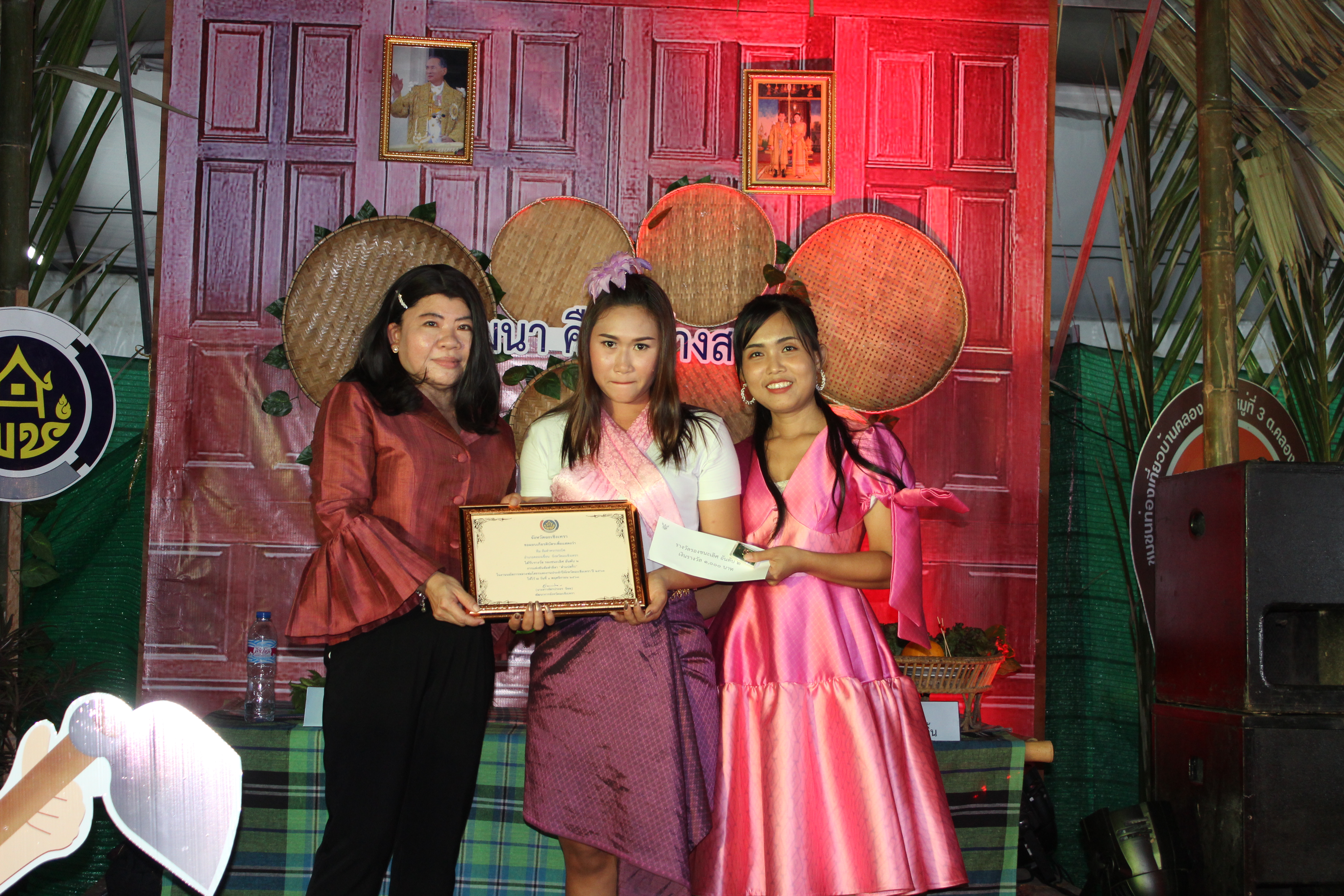 ??ลีลาเร้าใจ ทีมส้มตำจาก 8 อำเภอ ชิงชนะเลิศการแข่งขันส้มตำ “ตำแปดริ้ว” ในงานนมัสการหลวงพ่อโสธร และงานประจำปี จังหวัดฉะเชิงเทรา 2563