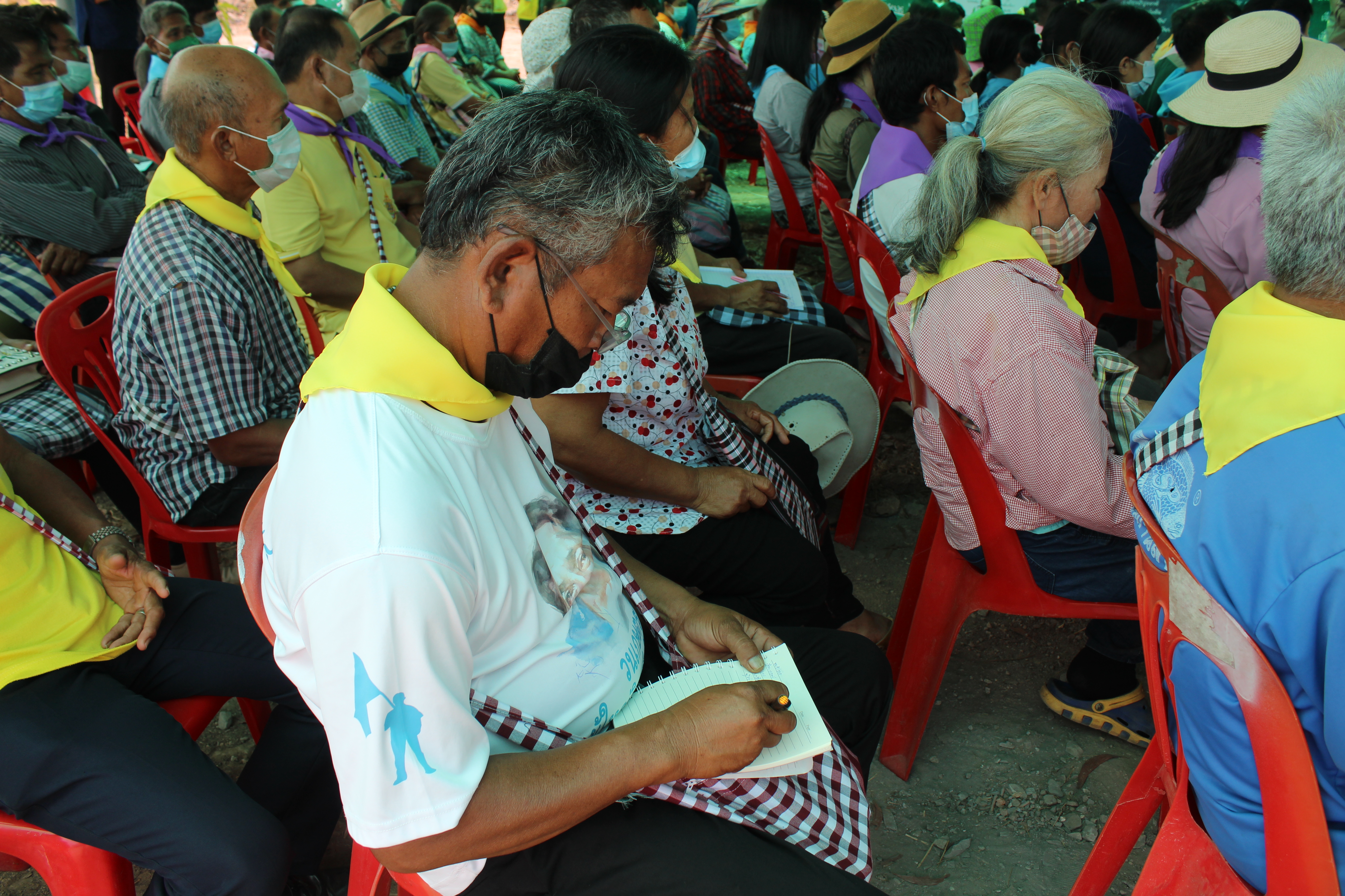 พช.ฉะเชิงเทรา อบรมโครงการพัฒนาพื้นที่ต้นแบบการพัฒนาคุณภาพชีวิตตามหลักทฤษฎีใหม่ประยุกต์สู่ ”โค่ก หนอง นา โมเดล” กิจกรรมที่ 1