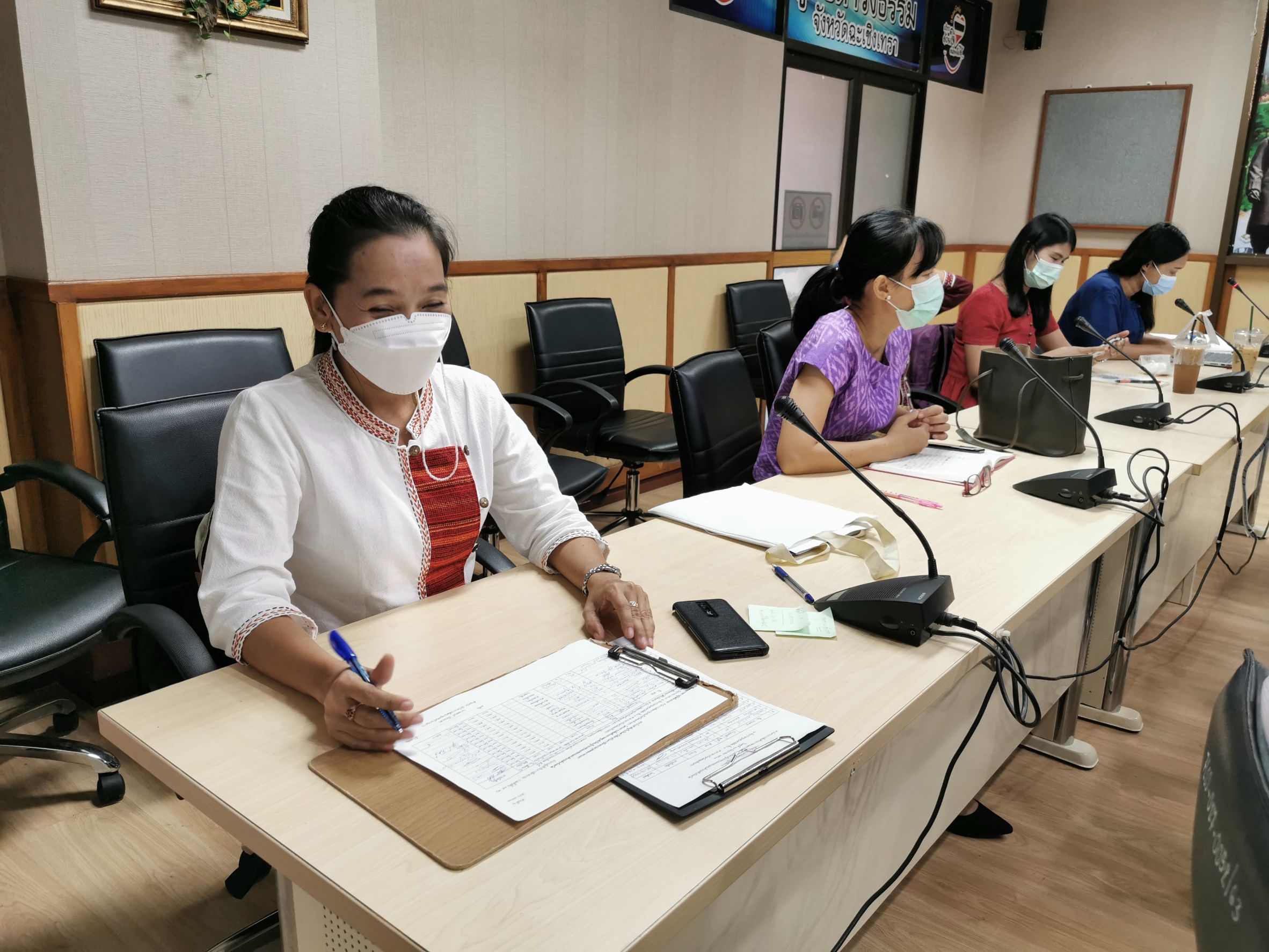 พช. ฉะเชิงเทรา ร่วมประชุมเชิงปฏิบัติการฯ ตามโครงการเพิ่มศักยภาพคณะกรรมการศูนย์เรียนรู้กองทุนแม่ของแผ่นดินระดับจังหวัด