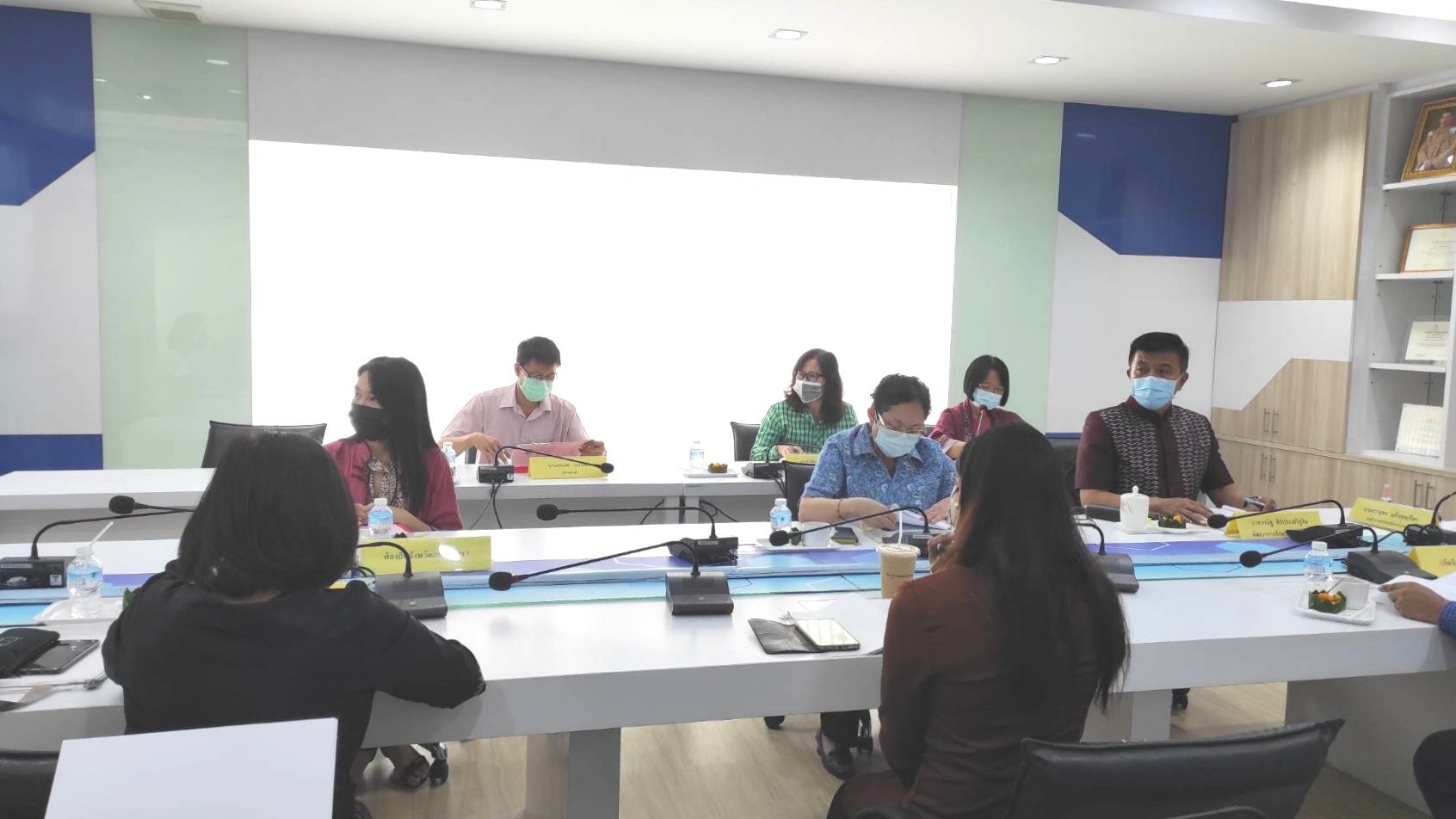 คณะอนุกรรมการบริหารกองทุนพัฒนาบทบาทสตรีจังหวัดฉะเชิงเทรา สนับสนุนเงินทุนแก่กลุ่มอาชีพ และเร่งรัดติดตามหนี้