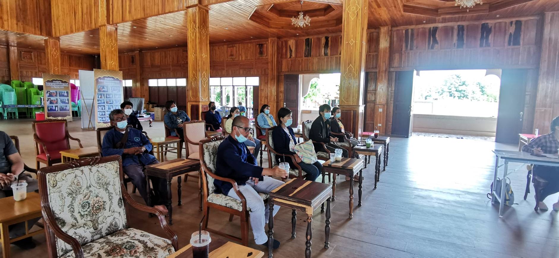 พช. ฉะเชิงเทรา  ประชุมเตรียมความพร้อมจัดงานในโอกาสที่สมเด็จพระกนิษฐาธิราชเจ้า กรมสมเด็จพระเทพรัตนราชสุดาฯ สยามบรมราชกุมารี ทรงพระกรุณาโปรดเกล้าฯ พระราชทานผ้าไตร เพื่อทอดผ้าป่าการกุศลสมทบทุนมูลนิธิอานันทมหิดล และมูลนิธิรามาธิบดีฯ ในวันจันทร์ที่ 7 มิถุนายน 2564 ณ วัดโพนงาม ต.คู้ยายหมี อ.สนามชัยเขต จ.ฉะเชิงเทรา