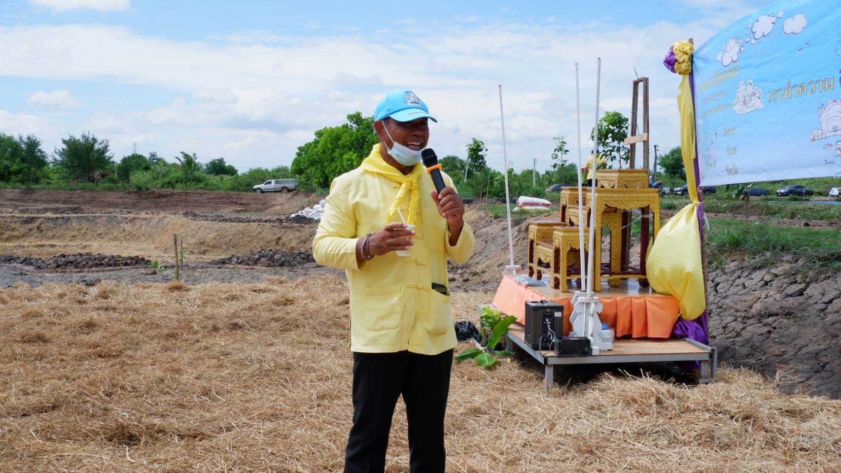 พช.บางคล้า จังหวัดฉะเชิงเทรา ร่วมจิตอาสาพัฒนาครัวเรือนต้นแบบตำบลเสม็ดใต้ เป้าหมาย ศูนย์เรียนรู้ทฤษฎีใหม่ รูปแบบ “โคก หนอง นา พช.”