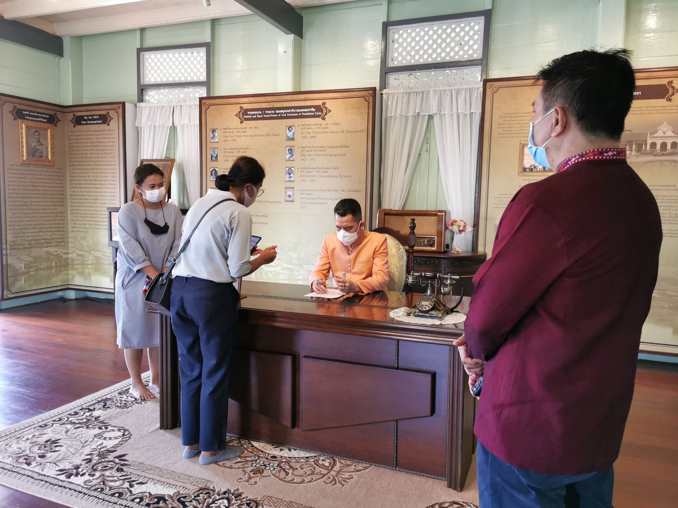 สพจ. ฉะเชิงเทรา จัดทำสื่อประชาสัมพันธ์กองทุนพัฒนาบทบาทสตรีจังหวัดฉะเชิงเทรา