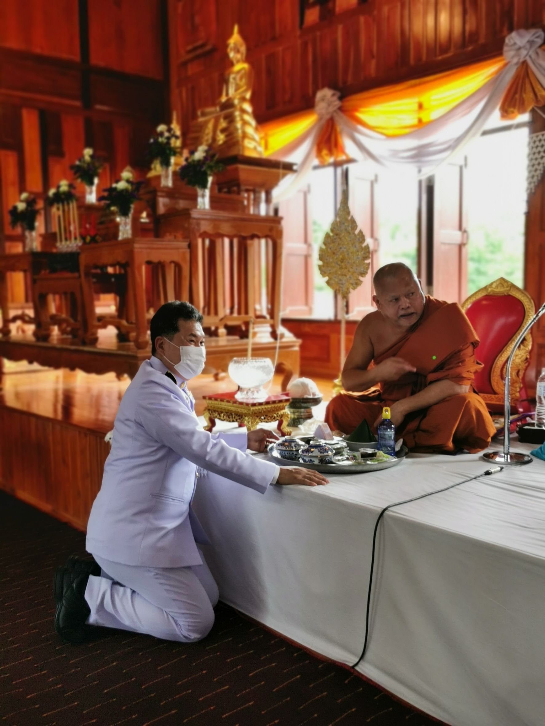 พช.ฉะเชิงเทรา ร่วมพิธีในโอกาสที่สมเด็จพระกนิษฐาธิราชเจ้า กรมสมเด็จพระเทพรัตนราชสุดาฯ สยามบรมราชกุมารี ทรงพระกรุณาโปรดเกล้าฯ พระราชทานผ้าไตร เพื่อทอดผ้าป่าการกุศลสมทบทุนมูลนิธิอานันทมหิดล และมูลนิธิรามาธิบดีฯ ในงานทำบุญอายุวัฒนมงคลครบ 50 ปี