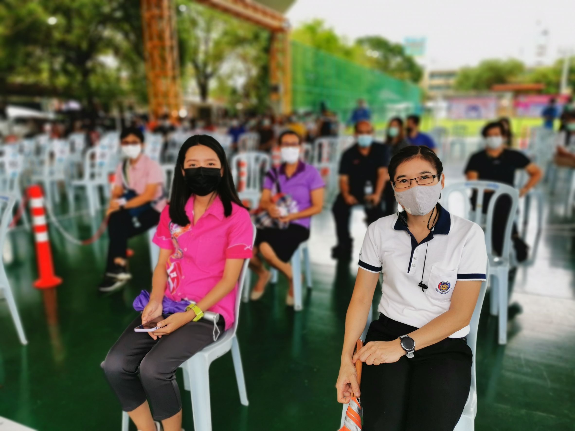 พช. ฉะเชิงเทรา ประชาสัมพันธ์เชิญชวนข้าราชการ พนักงาน ลูกจ้างและประชาชน ในพื้นที่ฉีดวัคซีนโควิด – 19