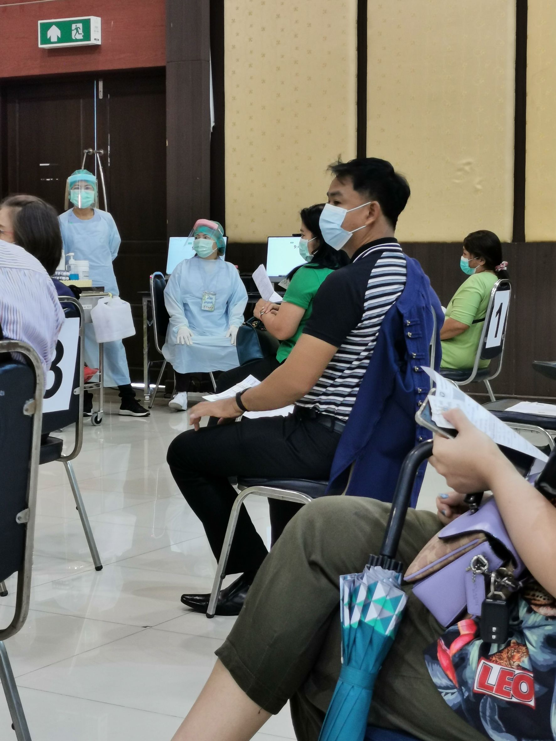 พช. ฉะเชิงเทรา ประชาสัมพันธ์เชิญชวนข้าราชการ พนักงาน ลูกจ้างและประชาชน ในพื้นที่ฉีดวัคซีนโควิด – 19