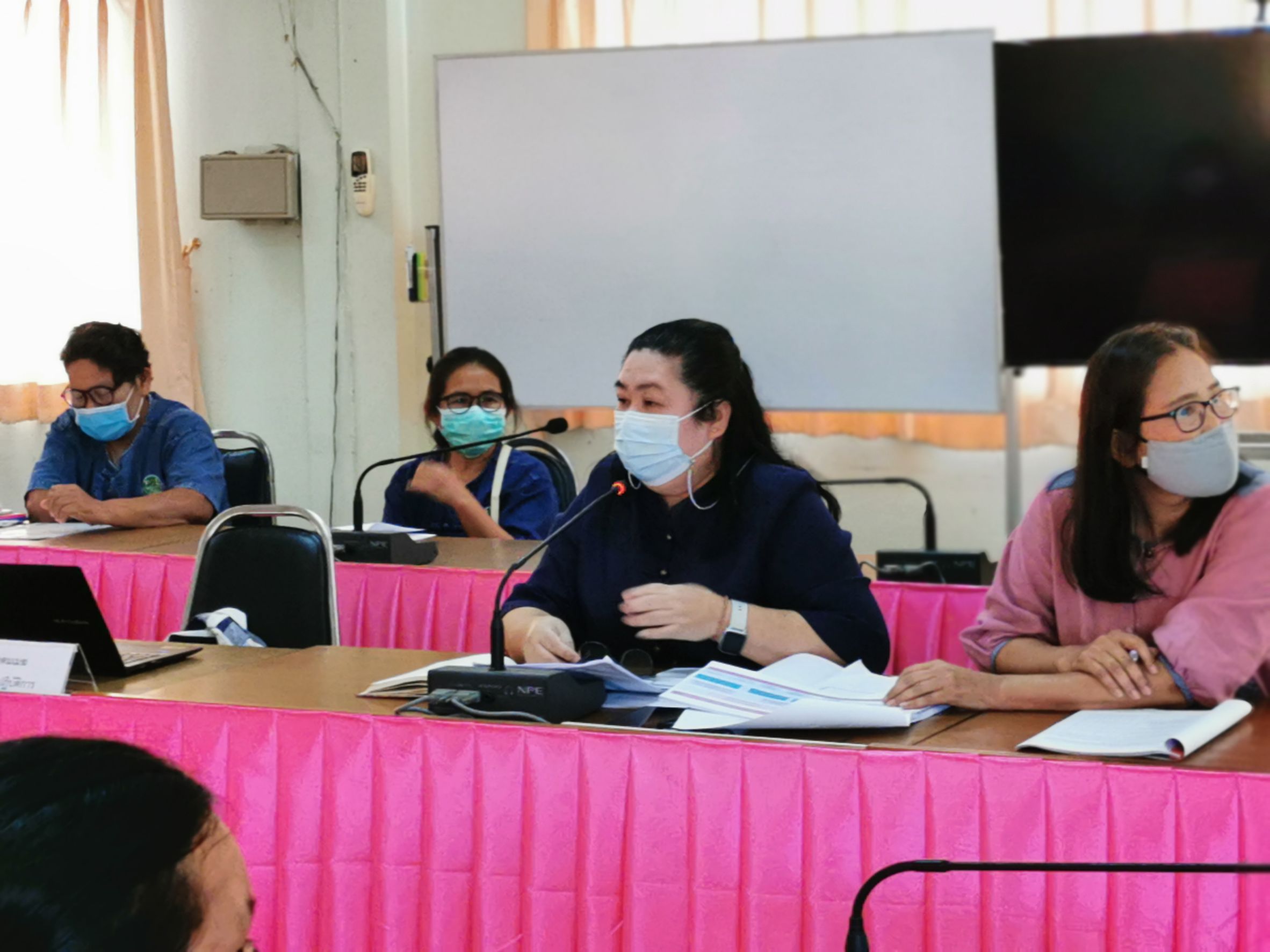 พช.ฉะเชิงเทรา ร่วมคัดเลือกคนกองทุนพัฒนาบทบาทสตรีดีเด่นระดับเขตตรวจราชการ ตามโครงการเชิดชูเกียรติคนกองทุนพัฒนาบทบาทสตรี ประจำปี 2564 เขตตรวจราชการที่ 8 กลุ่มจังหวัดภาคตะวันออก 1 จังหวัดฉะเชิงเทรา