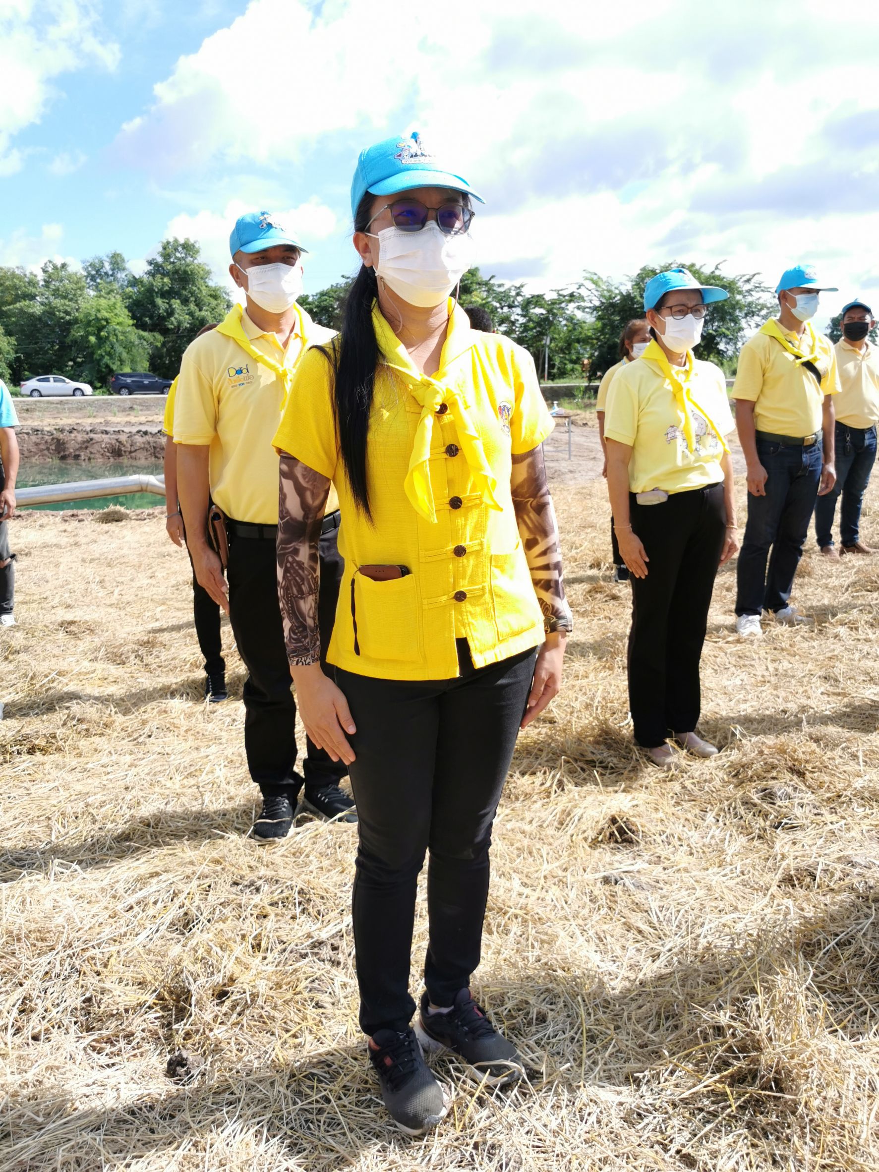 พช.ฉะเชิงเทรา  จัดกิจกรรม “จิตอาสาพัฒนาชุมชนเอามื้อสามัคคี” เพื่อน้อมรำลึกถึงพระมหากรุณาธิคุณ พระบาทสมเด็จพระบรมชนกาธิเบศร มหาภูมิพลอดุลยเดชมหาราช บรมนาถบพิตร และสำนึกในพระมหากรุณาธิคุณพระบาทสมเด็จ พระวชิรเกล้าเจ้าอยู่หัว