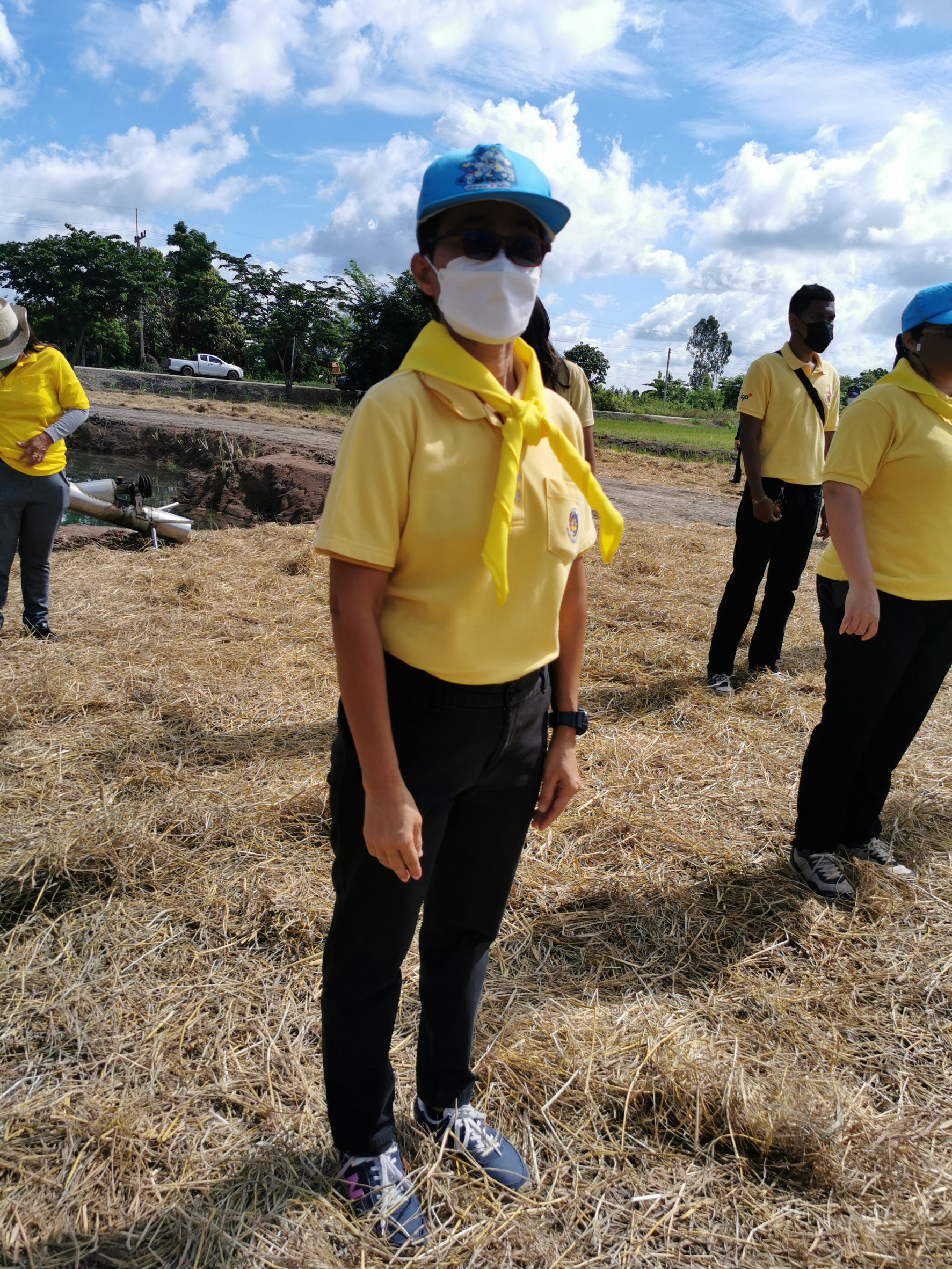 พช.ฉะเชิงเทรา  จัดกิจกรรม “จิตอาสาพัฒนาชุมชนเอามื้อสามัคคี” เพื่อน้อมรำลึกถึงพระมหากรุณาธิคุณ พระบาทสมเด็จพระบรมชนกาธิเบศร มหาภูมิพลอดุลยเดชมหาราช บรมนาถบพิตร และสำนึกในพระมหากรุณาธิคุณพระบาทสมเด็จ พระวชิรเกล้าเจ้าอยู่หัว