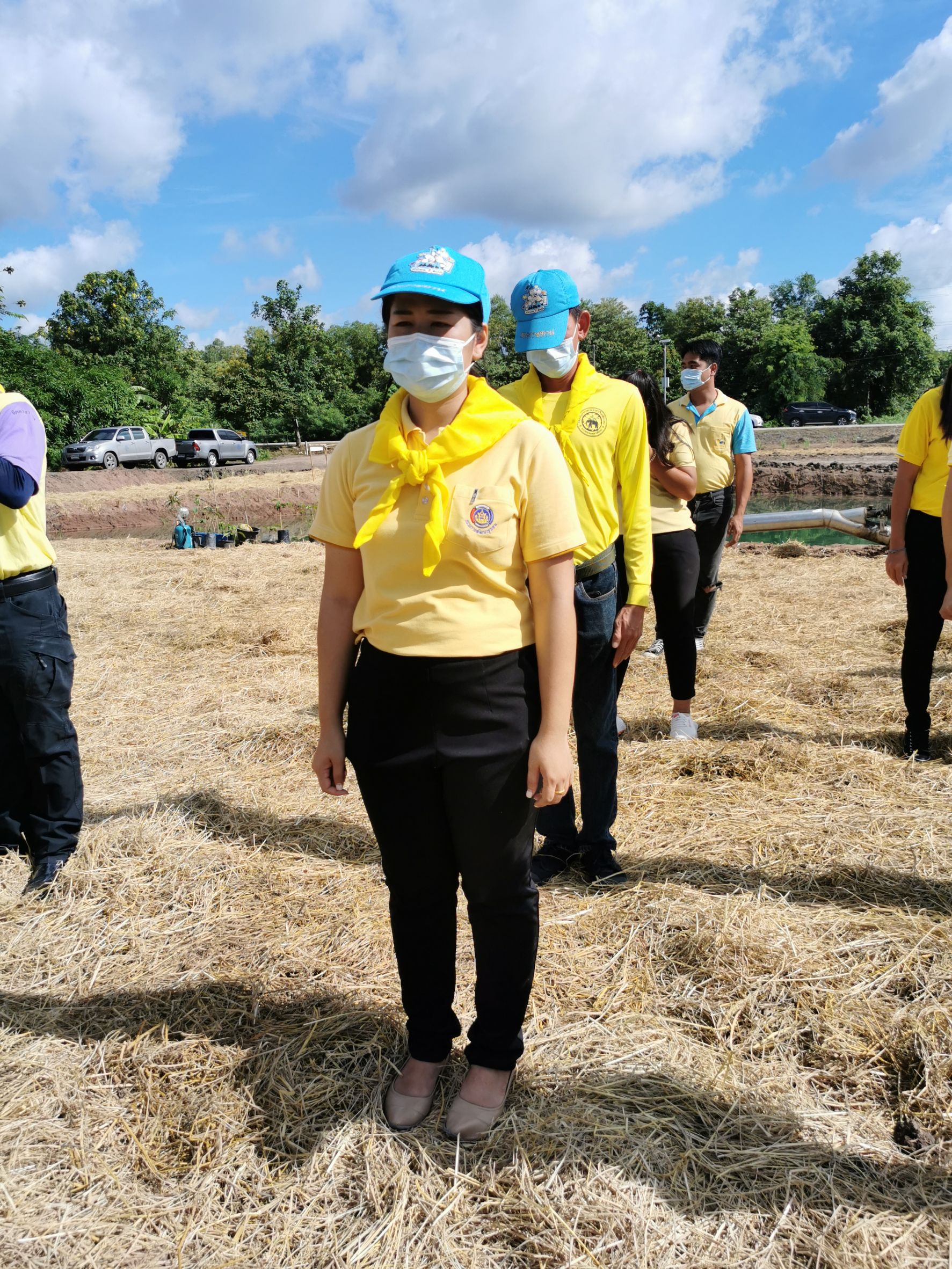 พช.ฉะเชิงเทรา  จัดกิจกรรม “จิตอาสาพัฒนาชุมชนเอามื้อสามัคคี” เพื่อน้อมรำลึกถึงพระมหากรุณาธิคุณ พระบาทสมเด็จพระบรมชนกาธิเบศร มหาภูมิพลอดุลยเดชมหาราช บรมนาถบพิตร และสำนึกในพระมหากรุณาธิคุณพระบาทสมเด็จ พระวชิรเกล้าเจ้าอยู่หัว