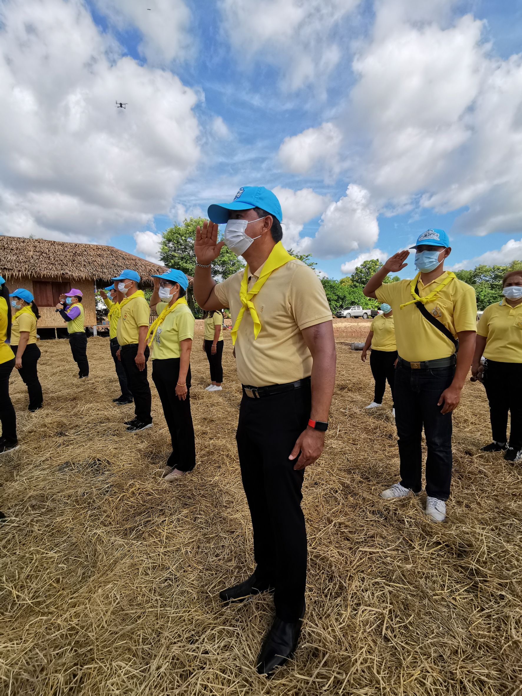 พช.ฉะเชิงเทรา  จัดกิจกรรม “จิตอาสาพัฒนาชุมชนเอามื้อสามัคคี” เพื่อน้อมรำลึกถึงพระมหากรุณาธิคุณ พระบาทสมเด็จพระบรมชนกาธิเบศร มหาภูมิพลอดุลยเดชมหาราช บรมนาถบพิตร และสำนึกในพระมหากรุณาธิคุณพระบาทสมเด็จ พระวชิรเกล้าเจ้าอยู่หัว