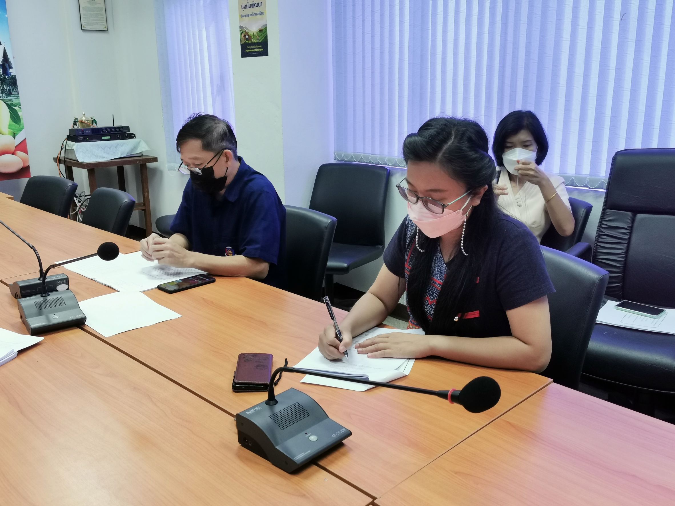 สำนักงานพัฒนาชุมชนฉะเชิงเทรา ประชุมผู้อำนวยการกลุ่มงาน นักวิชาการพัฒนาชุมชน และเจ้าหน้าที่พัฒนาชุมชนจังหวัดฉะเชิงเทรา ครั้งที่ 7/2564 ผ่านระบบ Zoom Could Meeting