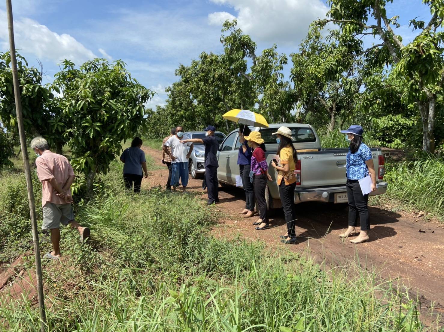 พช.ฉะเชิงเทรา ลงพื้นที่เตรียมความพร้อมการดำเนินงานตามโครงการพัฒนาพื้นที่ต้นแบบการพัฒนาคุณภาพชีวิตตามหลักทฤษฎีใหม่ ประยุกต์สู่ “โคก หนอง นา”