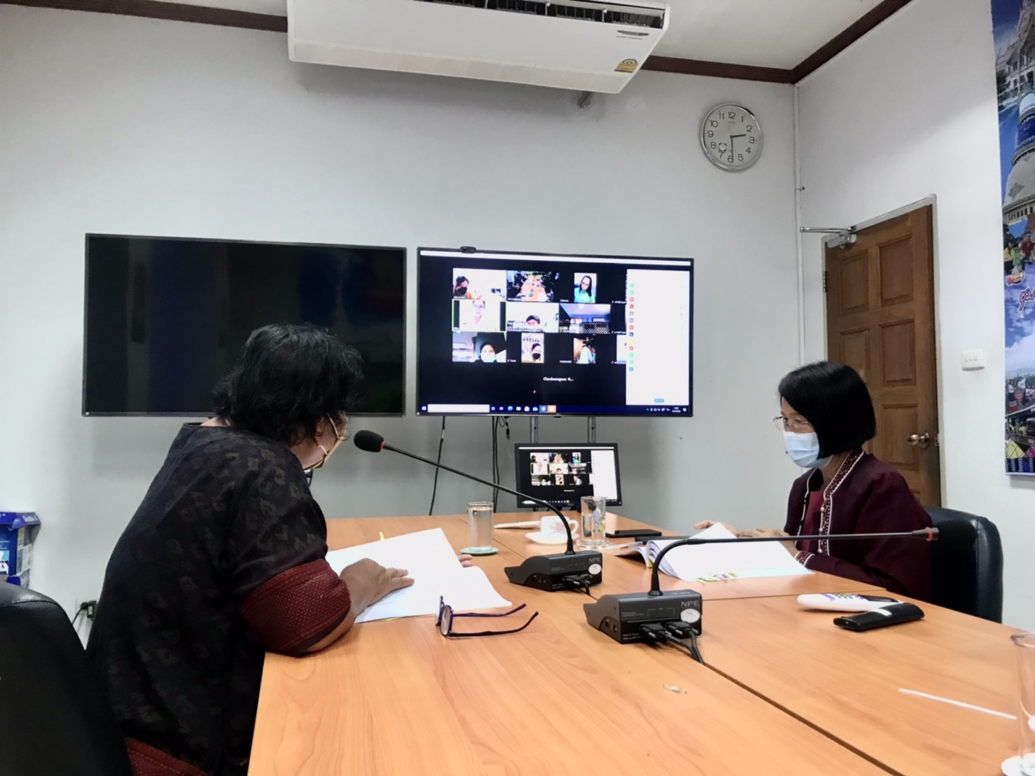 พช. ฉะเชิงเทรา  ประชุมคณะทำงานขับเคลื่อนกองทุนพัฒนาบทบาทสตรี ครั้งที่ 6/2564  ผ่านระบบ zoom Cloud Meetings