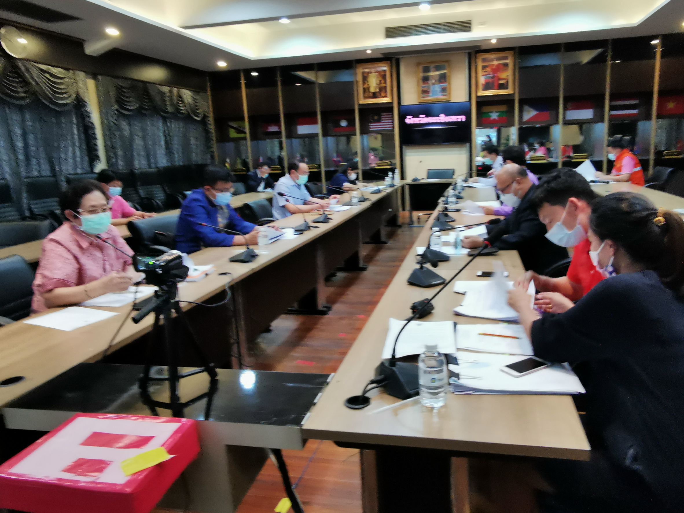 พัฒนาการจังหวัดฉะเชิงเทรา เข้าร่วมประชุมคณะกรรมการประเมินสถานการณ์ในการดำเนินการป้องกันหรือยับยั้งภัยพิบัติจังหวัดฉะเชิงเทรา (กรณีโรคติดเชื้อไวรัสโคโรนา 2019 (COVID – 19)) ครั้งที่ 13/2564