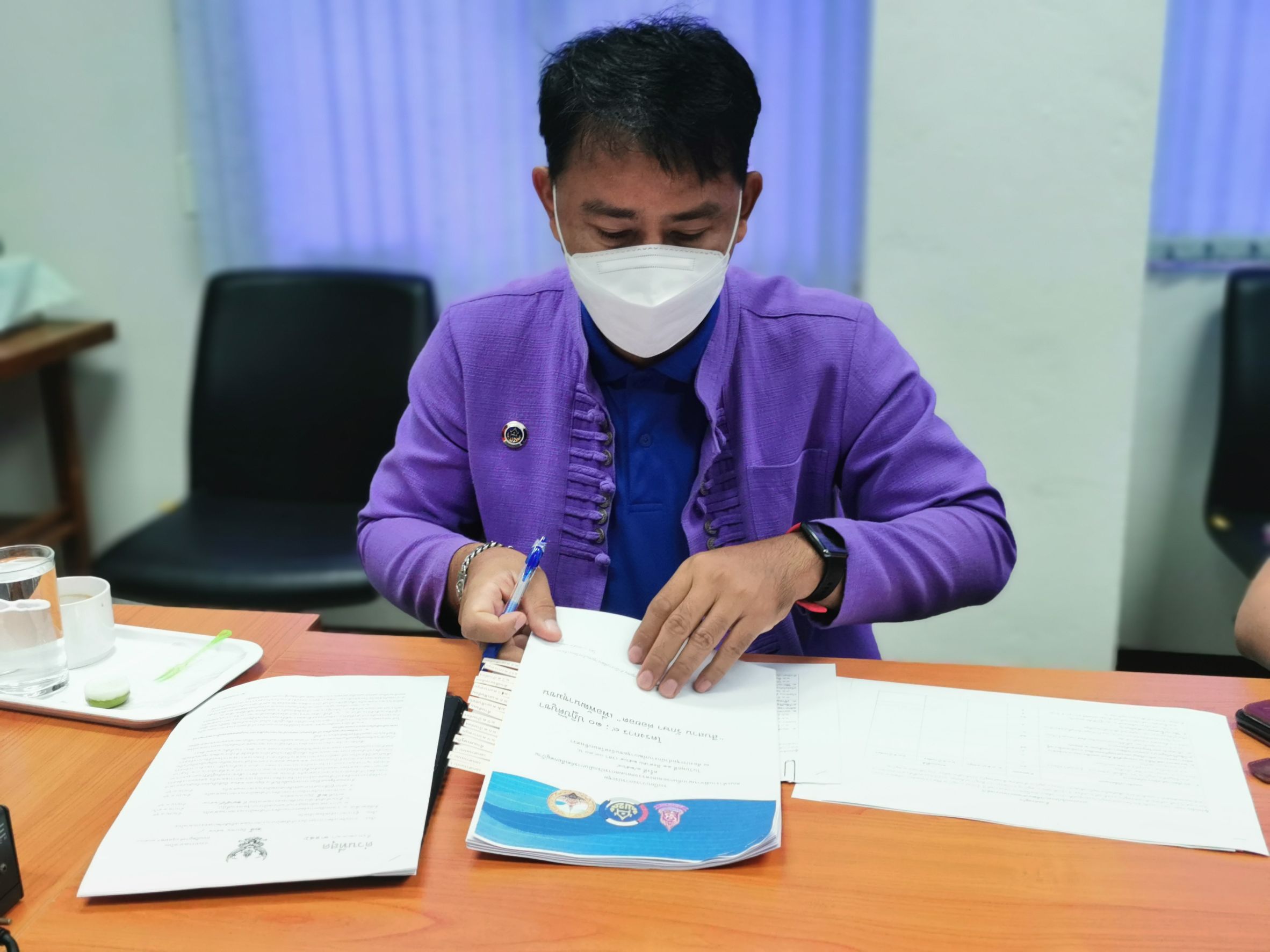 พัฒนาชุมชนจังหวัดฉะเชิงเทรา ประชุมคณะทำงานพิจารณากลั่นกรองและตรวจสอบผลการประเมินการคัดเลือกหมู่บ้านรอบศูนย์ศึกษาฯ ครั้งที่ 1/2564