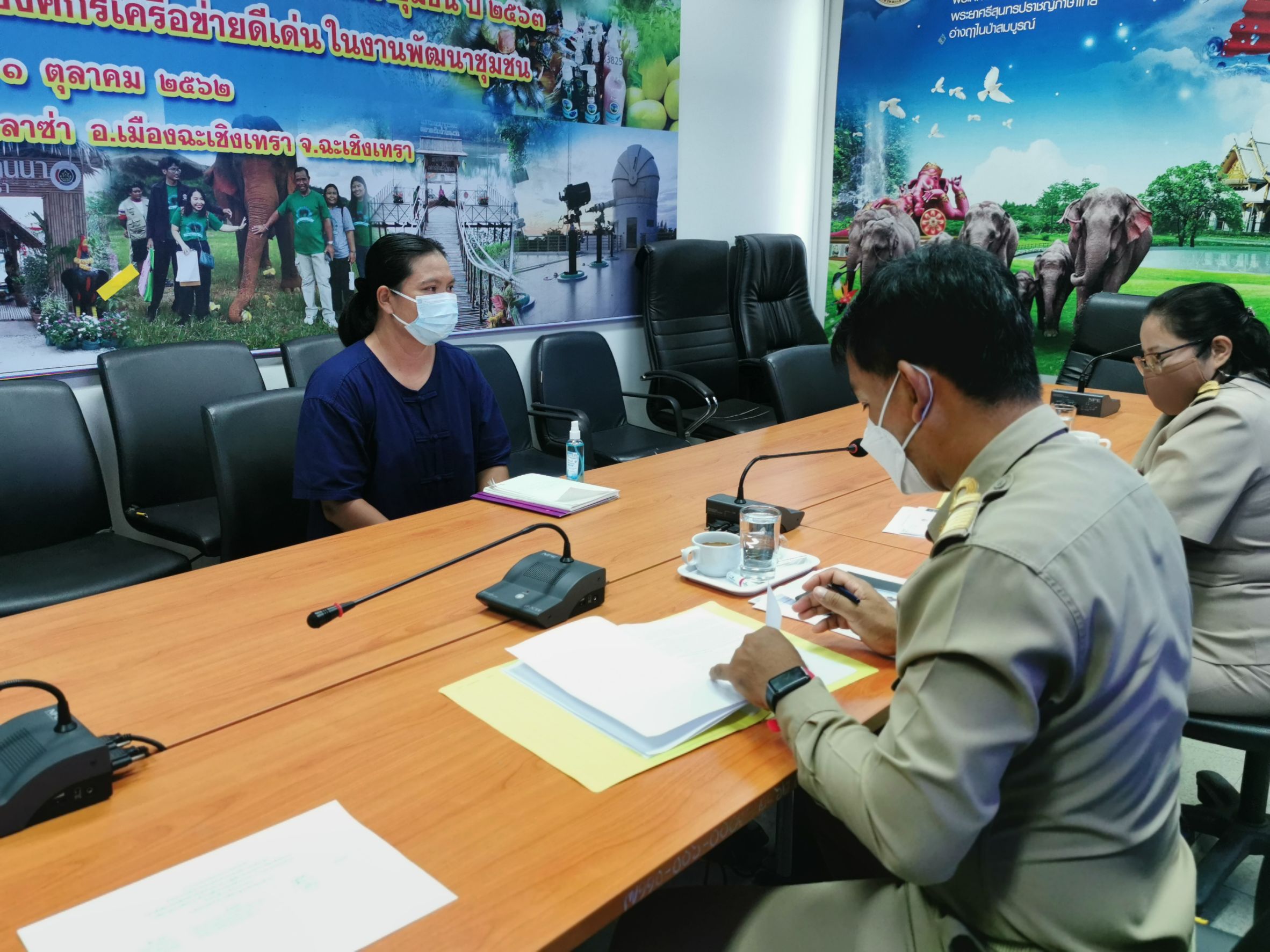 พัฒนาชุมชนจังหวัดฉะเชิงเทรา  คัดเลือกบุคคลเพื่อจัดจ้างเป็นลูกจ้างเหมาบริการ ปฏิบัติภารกิจตามโครงการพัฒนาพื้นที่ต้นแบบการพัฒนาคุณภาพชีวิตตามหลักทฤษฎีใหม่ ประยุกต์สู่ “โคก หนอง นา พัฒนาชุมชน” ด้วยวิธีสอบสัมภาษณ์