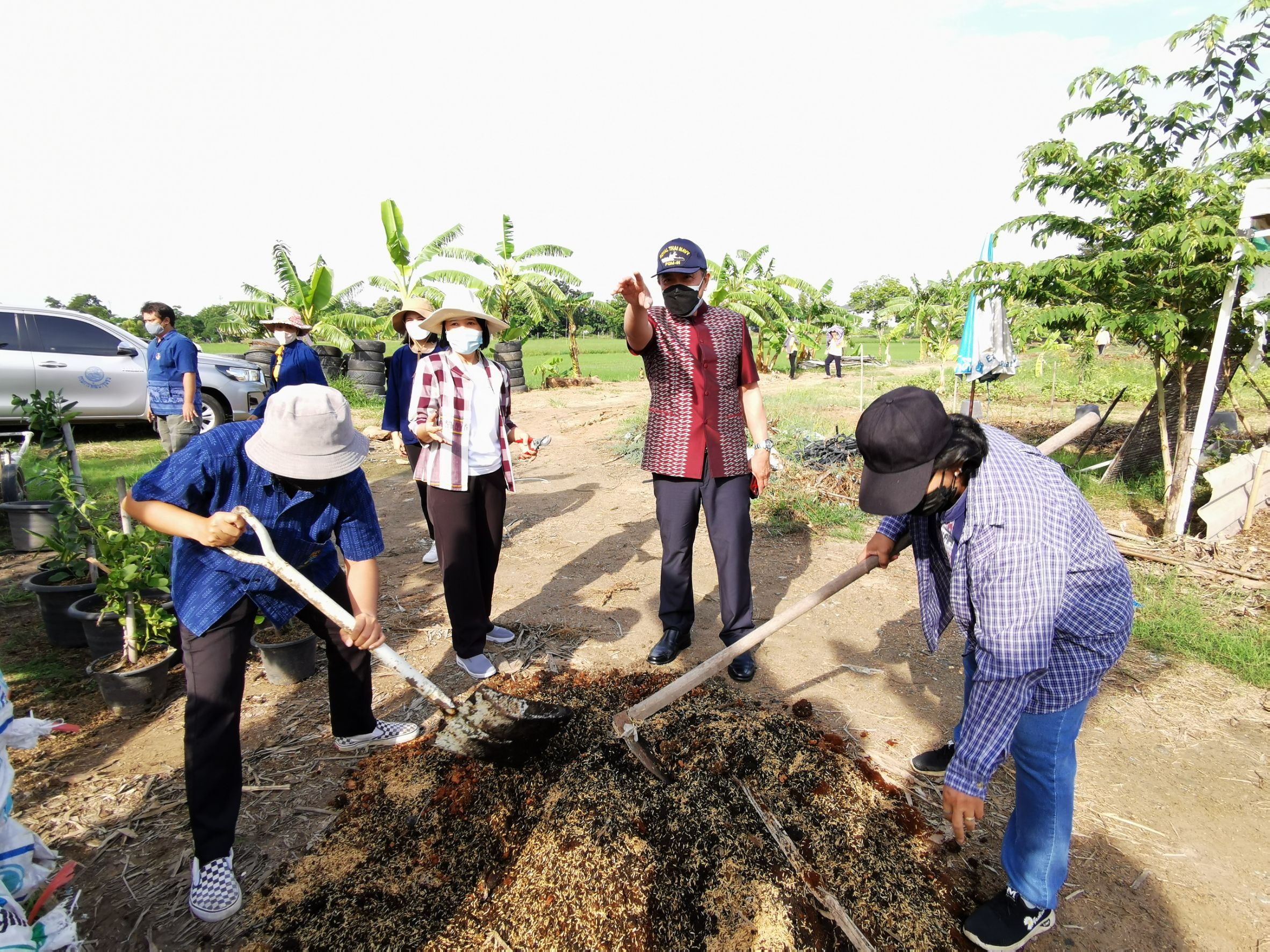 พัฒนาชุมชนจังหวัดฉะเชิงเทรา Kick Off โครงการเฉลิมพระเกียรติเนื่องในวันเฉลิมพระชนมพรรษา  สมเด็จพระนางเจ้าสิริกิติ์ พระบรมราชินีนาถ พระบรมราชชนนีพันปีหลวง : กิจกรรม พช.แปดริ้วรวมใจ  ร่วมปลูกสมุนไพร ต้านภัยโควิด -19  ด้วยพืชสมุนไพร