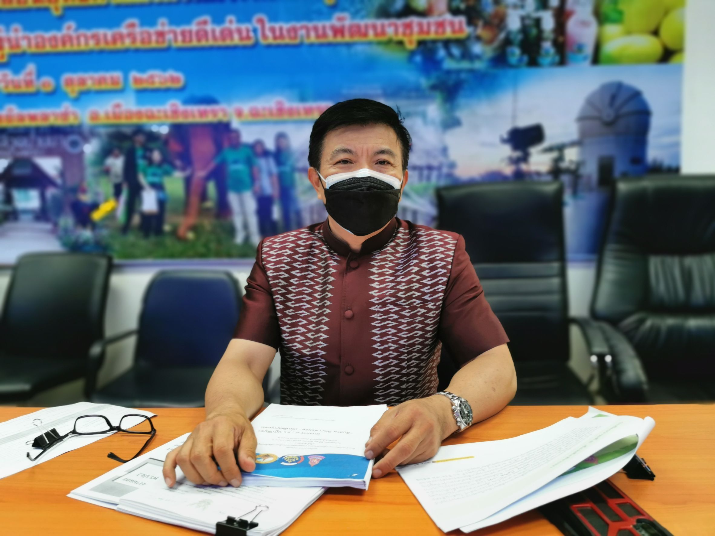 พัฒนาชุมชนจังหวัดฉะเชิงเทรา ประชุมคณะทำงานพิจารณากลั่นกรองและตรวจสอบผลการประเมินการคัดเลือกหมู่บ้าน ครั้งที่ 2/2564 โครงการ 9 : 10 ปฏิบัติบูชา “สืบสาน รักษา ต่อยอด” เพื่อพัฒนาชุมชน ผ่านระบบอิเล็กทรอนิกส์ (Zoom Cloud Meeting)