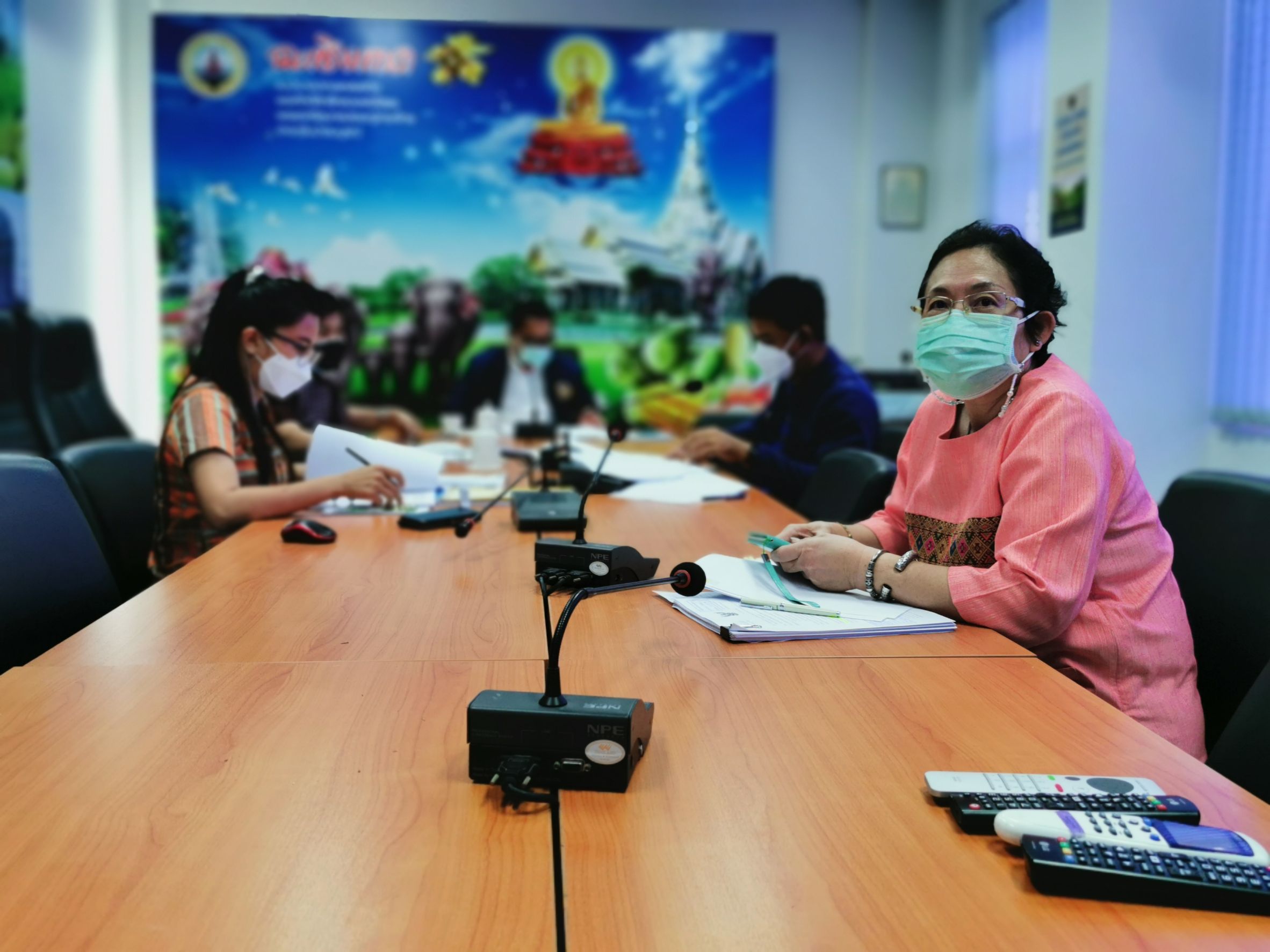 พัฒนาชุมชนจังหวัดฉะเชิงเทรา ประชุมคณะทำงานพิจารณากลั่นกรองและตรวจสอบผลการประเมินการคัดเลือกหมู่บ้าน ครั้งที่ 2/2564 โครงการ 9 : 10 ปฏิบัติบูชา “สืบสาน รักษา ต่อยอด” เพื่อพัฒนาชุมชน ผ่านระบบอิเล็กทรอนิกส์ (Zoom Cloud Meeting)