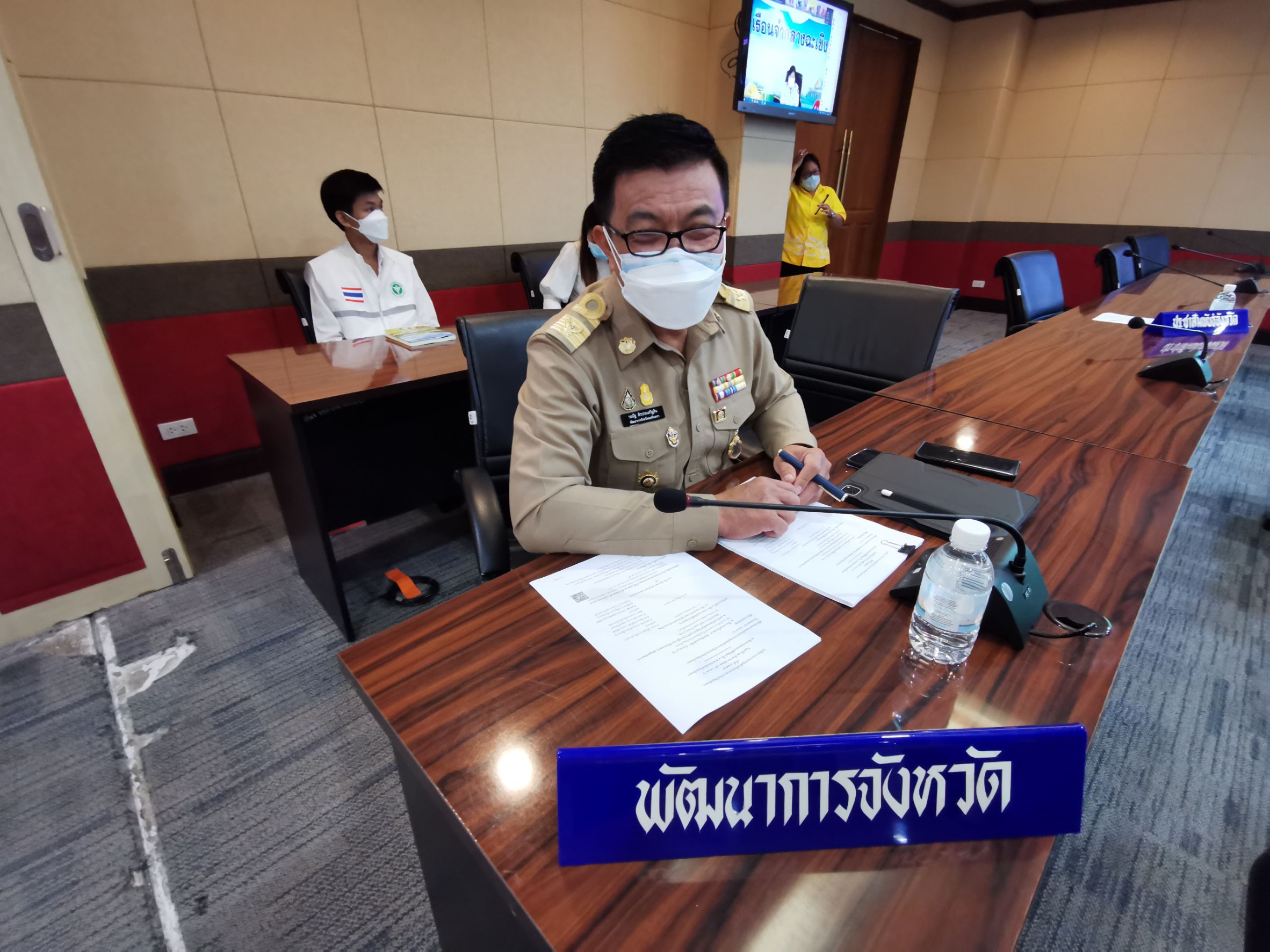 พัฒนาชุมชนจังหวัดฉะเชิงเทรา ร่วมประชุมหัวหน้าส่วนราชการจังหวัดฉะเชิงเทรา ครั้งที่ 8/2564