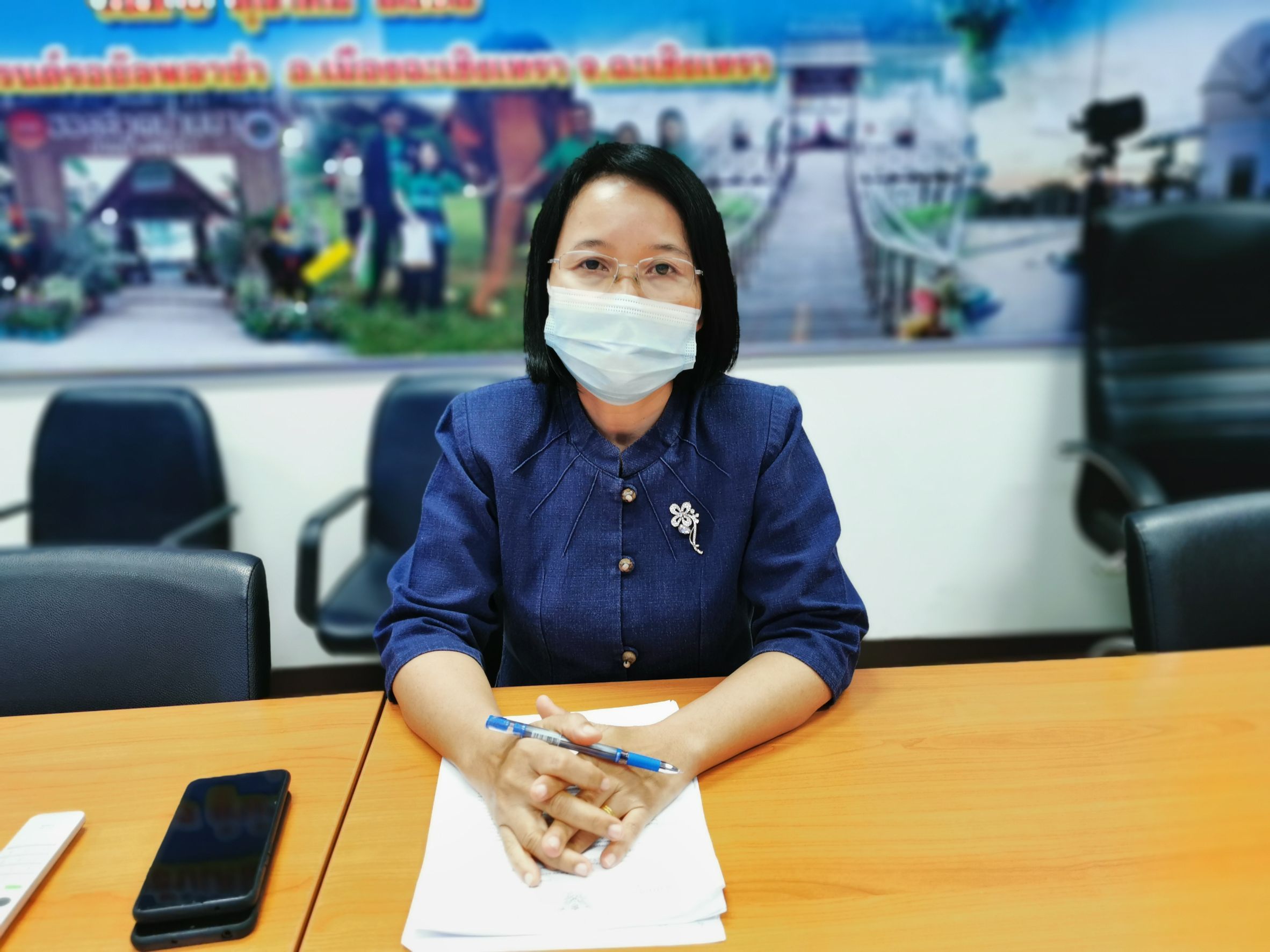 พัฒนาชุมชนจังหวัดฉะเชิงเทรา ประชุมชี้แจงแนวทางการใช้จ่ายงบประมาณค่าจัดเก็บข้อมูลความจำเป็นพื้นฐาน (จปฐ.) และข้อมูลพื้นฐานระดับหมู่บ้าน (กชช.2ค) ปี 2564 ผ่านระบบ Video Conference