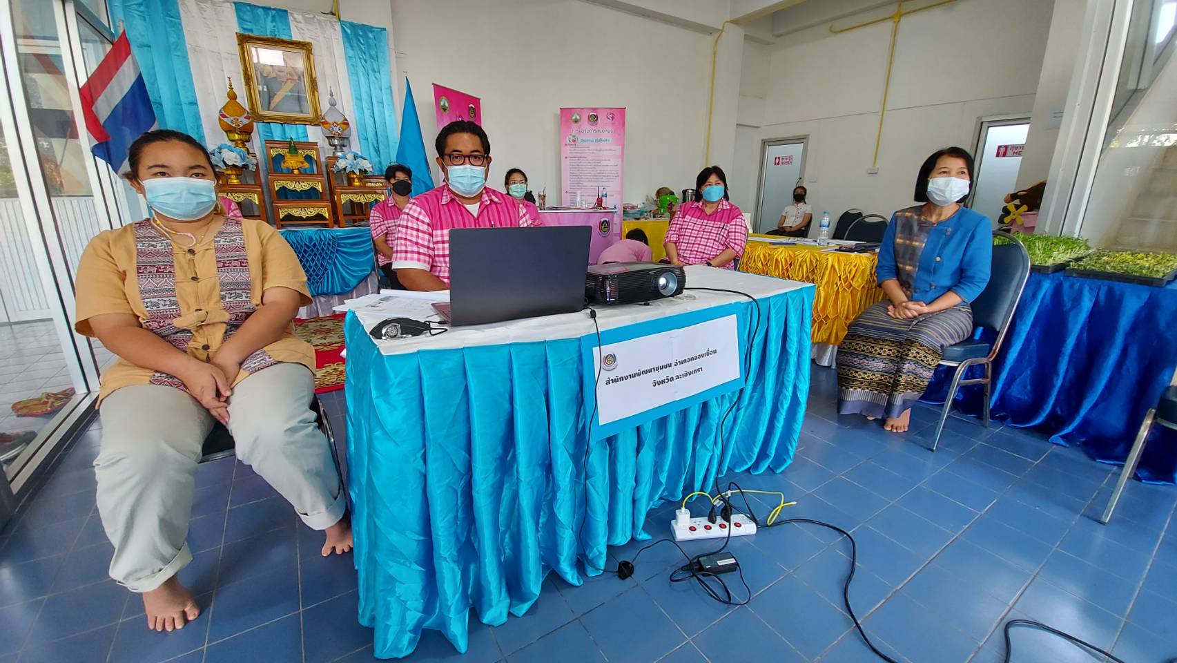 พัฒนาชุมชนจังหวัดฉะเชิงเทรา  ร่วมกิจกรรมการประกวดการจัดทำสารสนเทศตำบลต้นแบบเพื่อการพัฒนาคุณภาพชีวิต ระดับเขตตรวจราชการ ประจำปี 2564 ผ่านระบบออนไลน์ (Zoom Cloud Meeting)