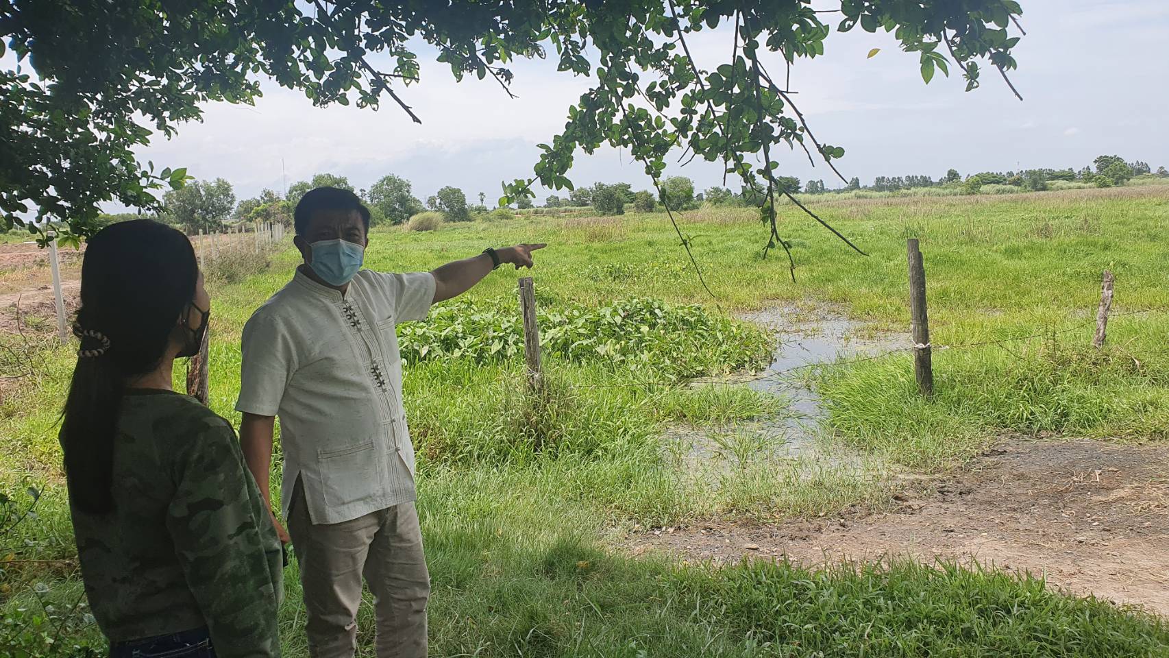 พช.ฉะเชิงเทรา ลงพื้นที่  ติดตามการดำเนินงานตามโครงการพัฒนาพื้นที่ต้นแบบการพัฒนาคุณภาพชีวิตตามหลักทฤษฎีใหม่ ประยุกต์สู่ “โคก หนอง นา” 