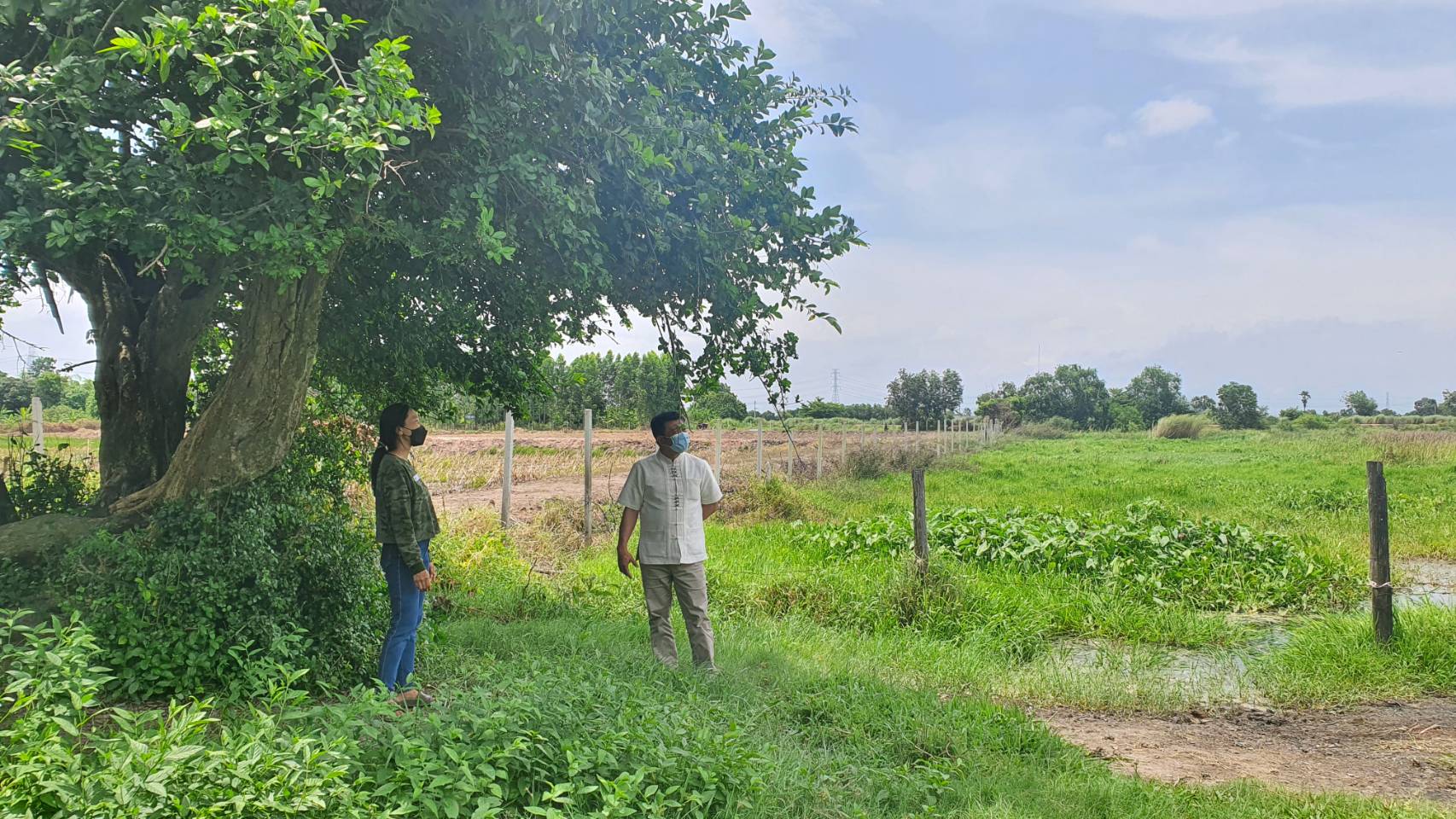 พช.ฉะเชิงเทรา ลงพื้นที่  ติดตามการดำเนินงานตามโครงการพัฒนาพื้นที่ต้นแบบการพัฒนาคุณภาพชีวิตตามหลักทฤษฎีใหม่ ประยุกต์สู่ “โคก หนอง นา” 