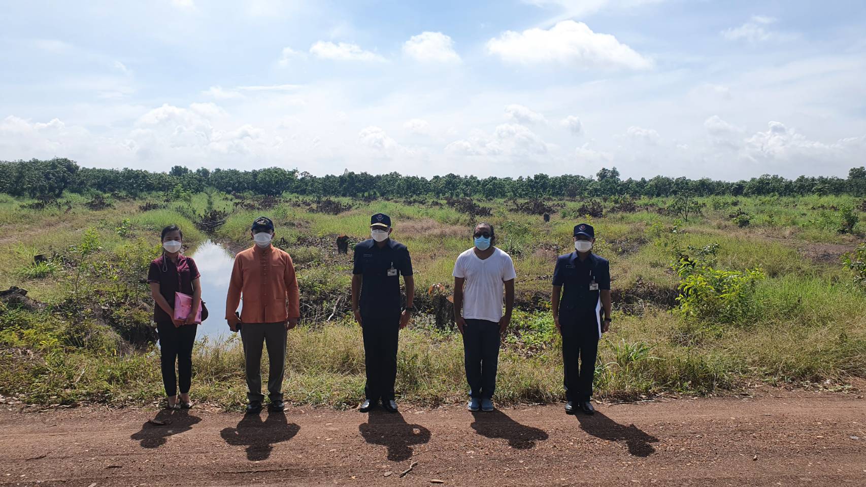 พัฒนาชุมชนจังหวัดฉะเชิงเทรา ดำเนินงานโครงการพัฒนาพื้นที่ต้นแบบการพัฒนาคุณภาพชีวิตตามหลักทฤษฎีใหม่ ประยุกต์สู่ “โคก หนอง นา พช.”  @ฉะเชิงเทรา