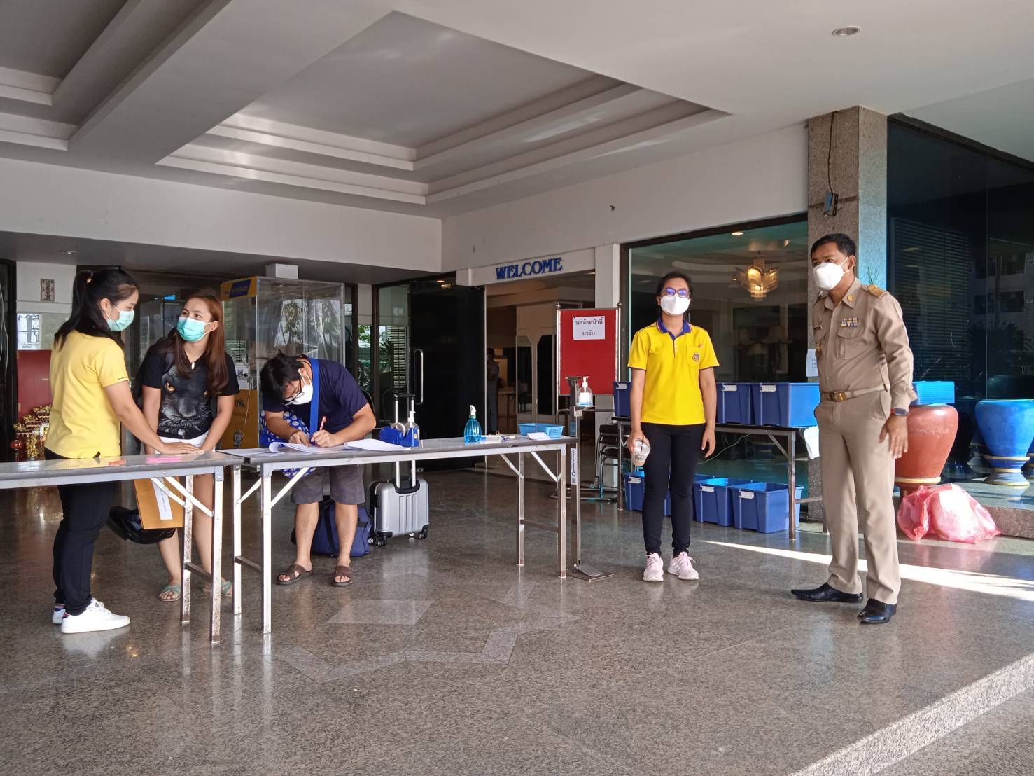 พัฒนาชุมชนฉะเชิงเทรา สนับสนุนการปฏิบัติหน้าที่ภารกิจป้องกัน และยับยั้งการแพร่ระบาดของโรคติดเชื้อไวรัสโคโรนา 2019 (COVID -19)