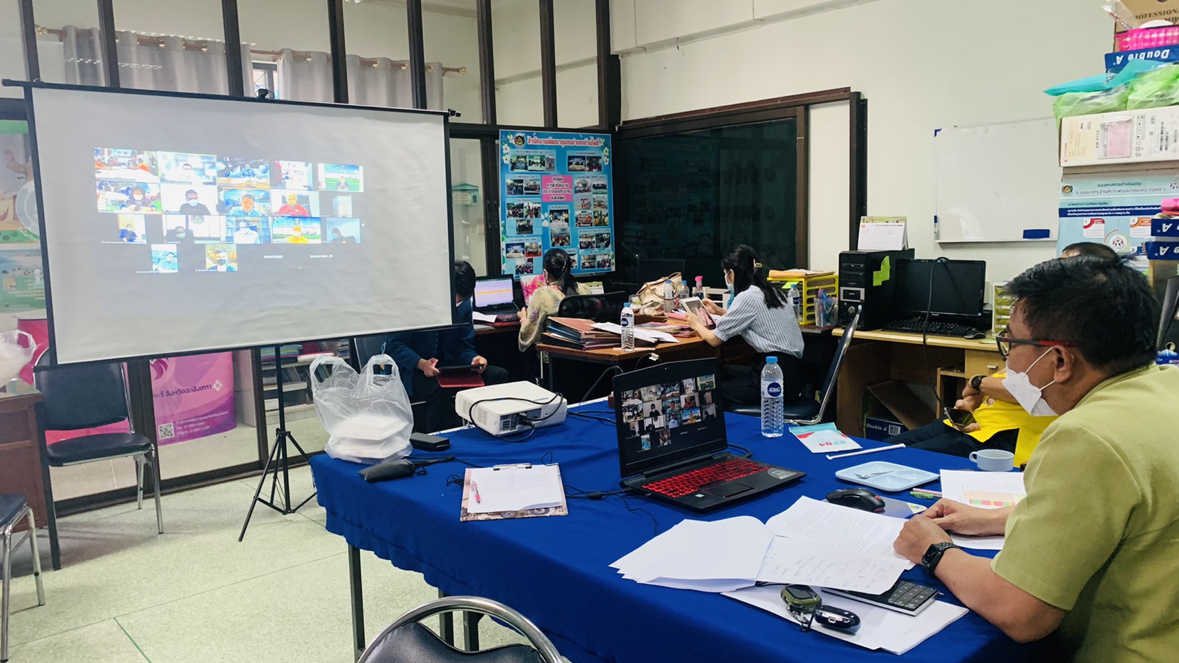 พัฒนาชุมชนจังหวัดฉะเชิงเทรา ร่วมประชุมตรวจราชการ/ซักซ้อมสร้างความเข้าใจในการขับเคลื่อนนโยบาย  ผ่านระบบ Zoom Cloud Meetings