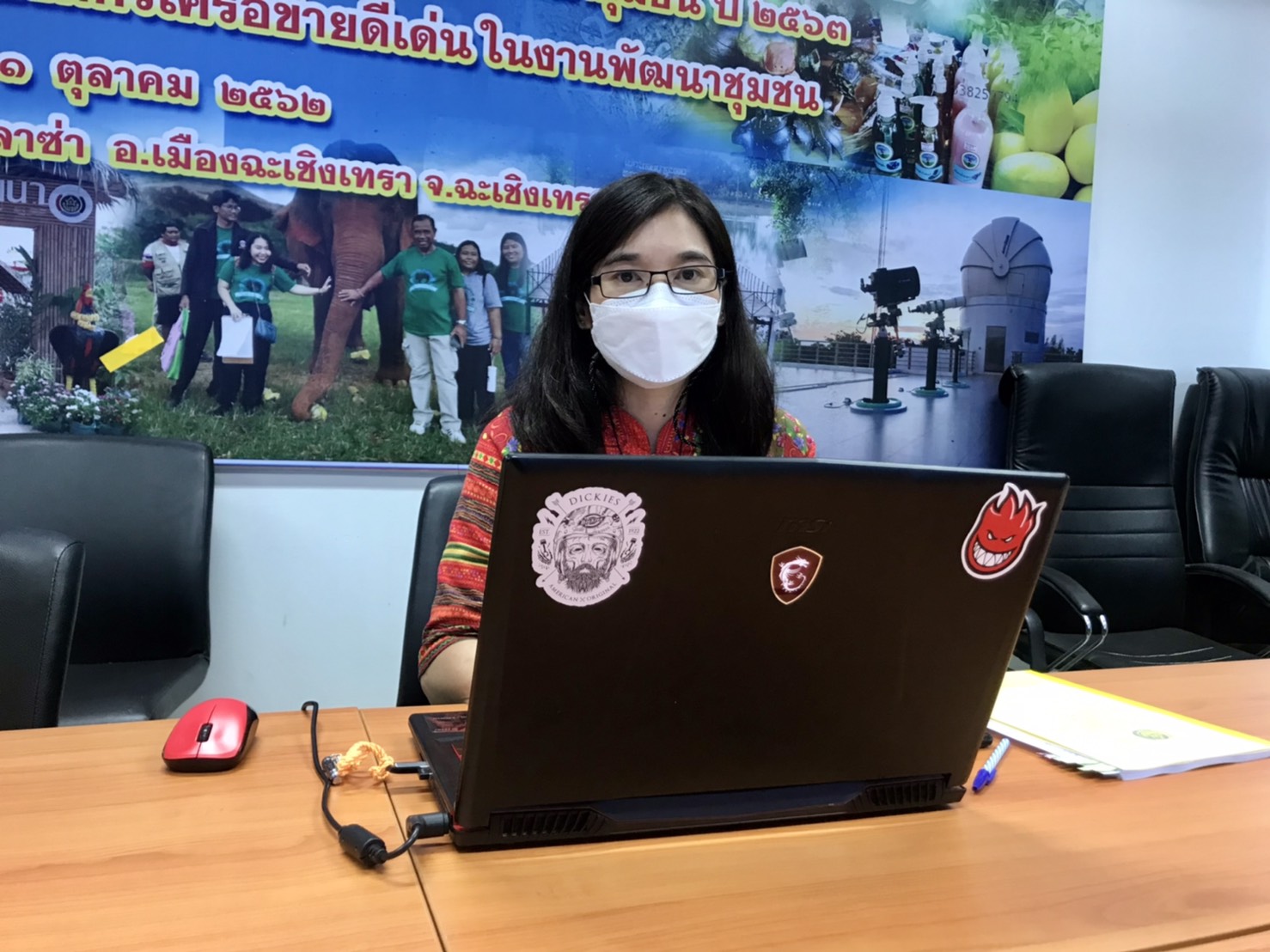 พช. ฉะเชิงเทรา ประชุมคณะทำงานขับเคลื่อนกองทุนพัฒนาบทบาทสตรี ครั้งที่ 7/2564  ผ่านระบบ zoom Cloud Meetings