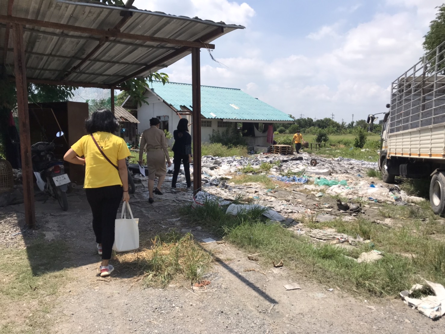 พัฒนาชุมชนจังหวัดฉะเชิงเทรา ติดตามหนี้กองทุนพัฒนาบทบาทสตรี