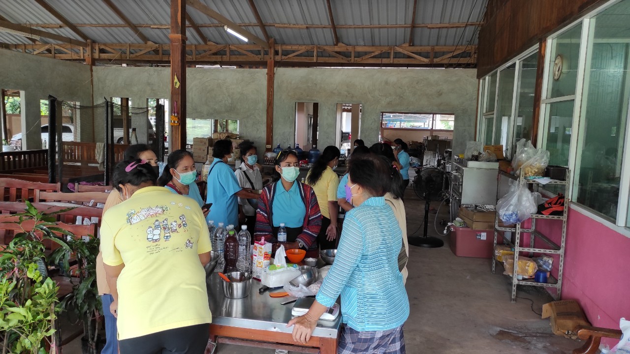 พัฒนาชุมชนจังหวัดฉะเชิงเทรา สนับสนุนการดำเนินโครงการรวมพลังสตรีราชสาส์นเสริมสร้างความมั่นคงทางอาหาร สู้ภัยไวรัสโคโรนา 2019 ระหว่างวันที่ 28 – 29 สิงหาคม 2564