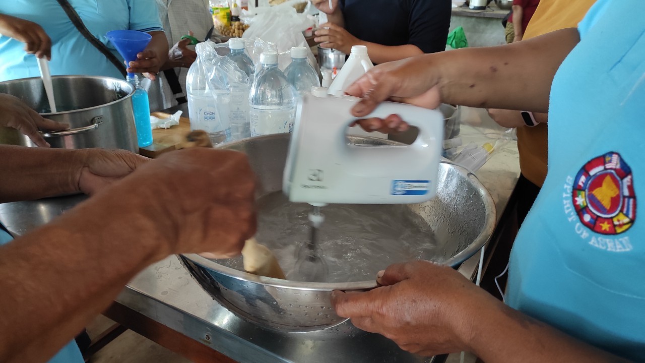 พัฒนาชุมชนจังหวัดฉะเชิงเทรา สนับสนุนการดำเนินโครงการรวมพลังสตรีราชสาส์นเสริมสร้างความมั่นคงทางอาหาร สู้ภัยไวรัสโคโรนา 2019 ระหว่างวันที่ 28 – 29 สิงหาคม 2564