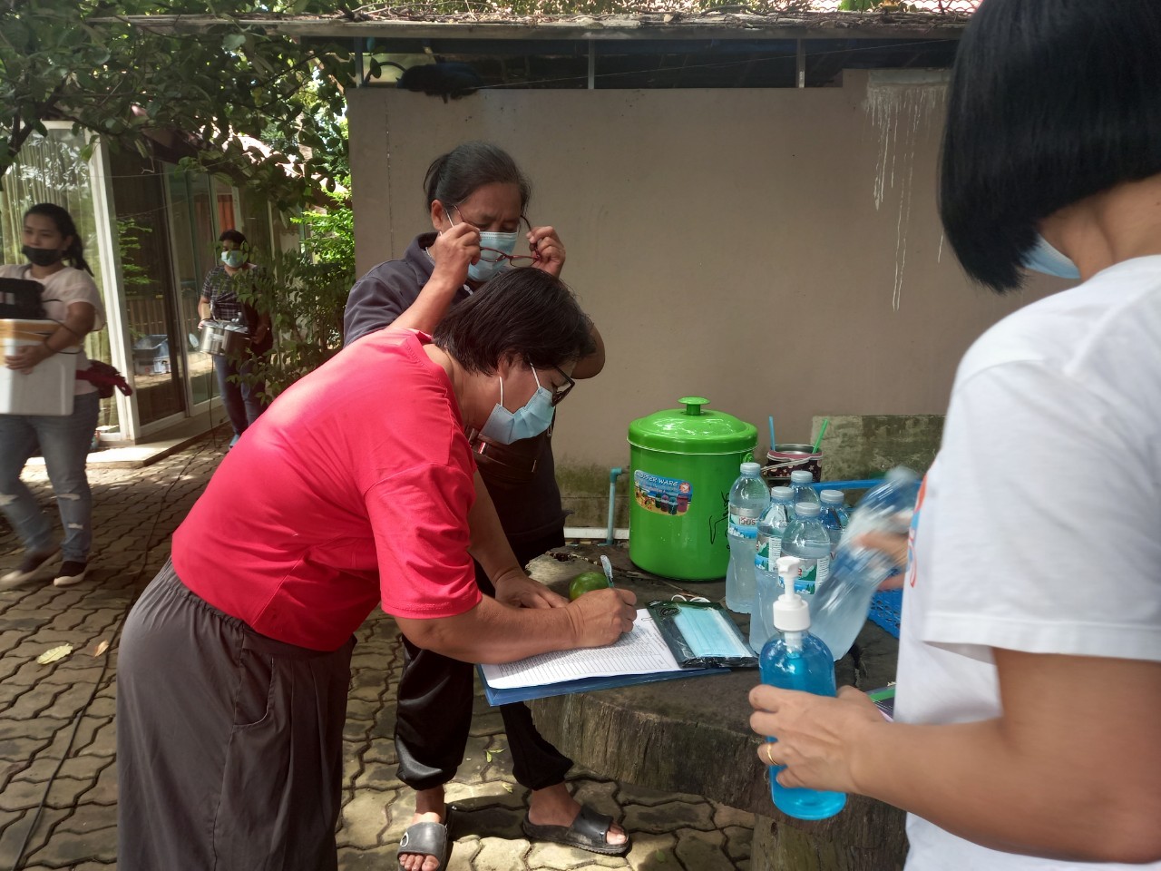พัฒนาชุมชนจังหวัดฉะเชิงเทรา สนับสนุนการดำเนินโครงการรวมพลังสตรีราชสาส์นเสริมสร้างความมั่นคงทางอาหาร สู้ภัยไวรัสโคโรนา 2019 ระหว่างวันที่ 28 – 29 สิงหาคม 2564