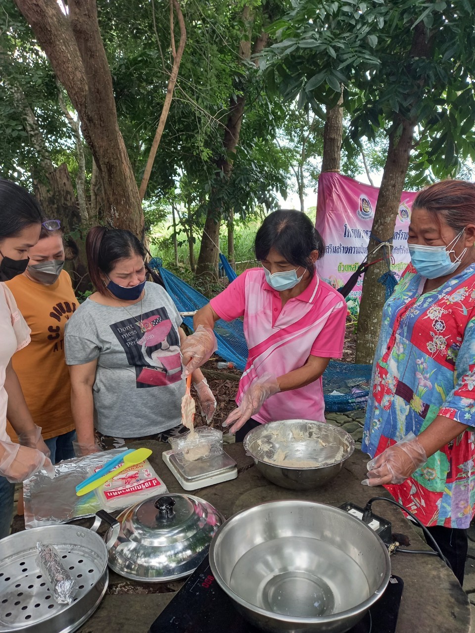 พัฒนาชุมชนจังหวัดฉะเชิงเทรา สนับสนุนการดำเนินโครงการรวมพลังสตรีราชสาส์นเสริมสร้างความมั่นคงทางอาหาร สู้ภัยไวรัสโคโรนา 2019 ระหว่างวันที่ 28 – 29 สิงหาคม 2564