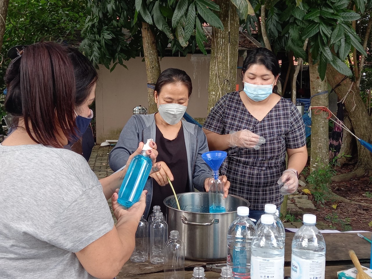 พัฒนาชุมชนจังหวัดฉะเชิงเทรา สนับสนุนการดำเนินโครงการรวมพลังสตรีราชสาส์นเสริมสร้างความมั่นคงทางอาหาร สู้ภัยไวรัสโคโรนา 2019 ระหว่างวันที่ 28 – 29 สิงหาคม 2564