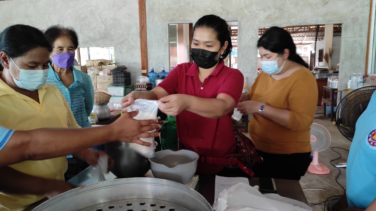 พัฒนาชุมชนจังหวัดฉะเชิงเทรา สนับสนุนการดำเนินโครงการรวมพลังสตรีราชสาส์นเสริมสร้างความมั่นคงทางอาหาร สู้ภัยไวรัสโคโรนา 2019 ระหว่างวันที่ 28 – 29 สิงหาคม 2564