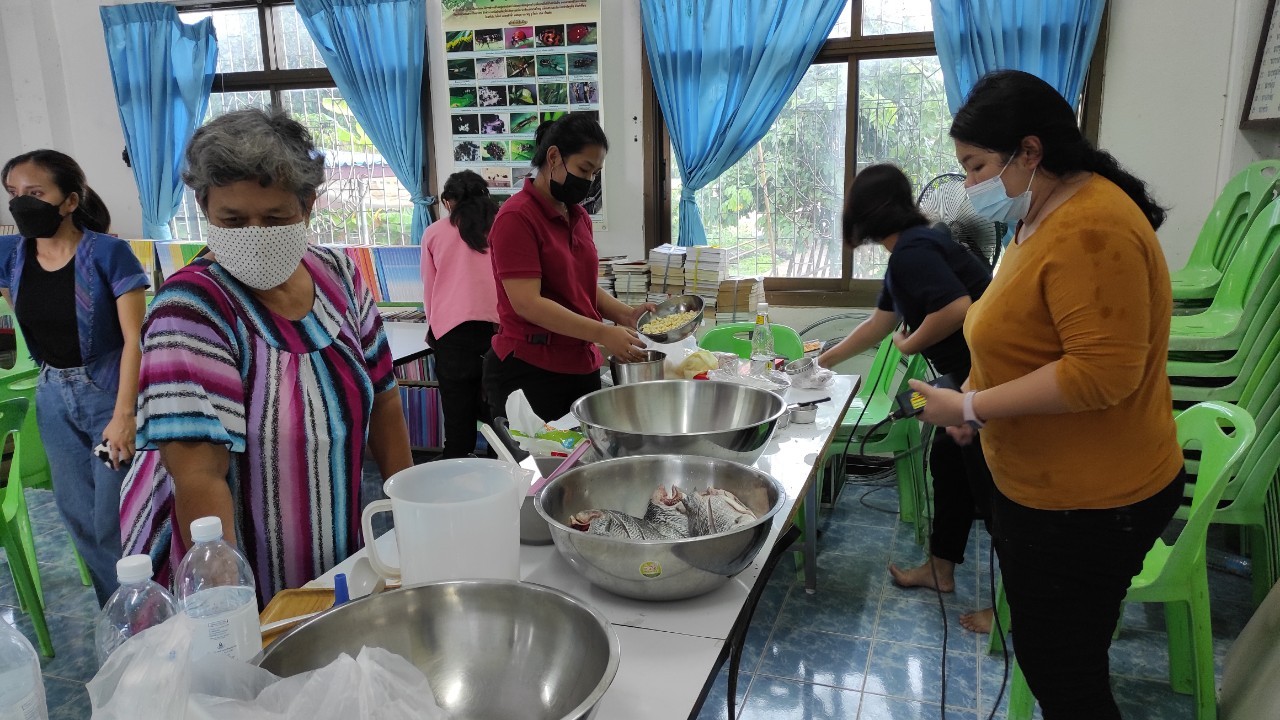 พัฒนาชุมชนจังหวัดฉะเชิงเทรา สนับสนุนการดำเนินโครงการรวมพลังสตรีราชสาส์นเสริมสร้างความมั่นคงทางอาหาร สู้ภัยไวรัสโคโรนา 2019 ระหว่างวันที่ 28 – 29 สิงหาคม 2564