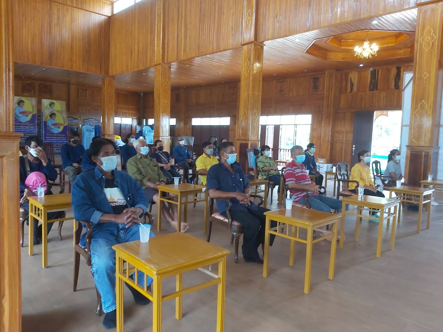 พช. แปดริ้วรวมใจ ร่วมปลูกสมุนไพรต้านภัยโควิด – 19