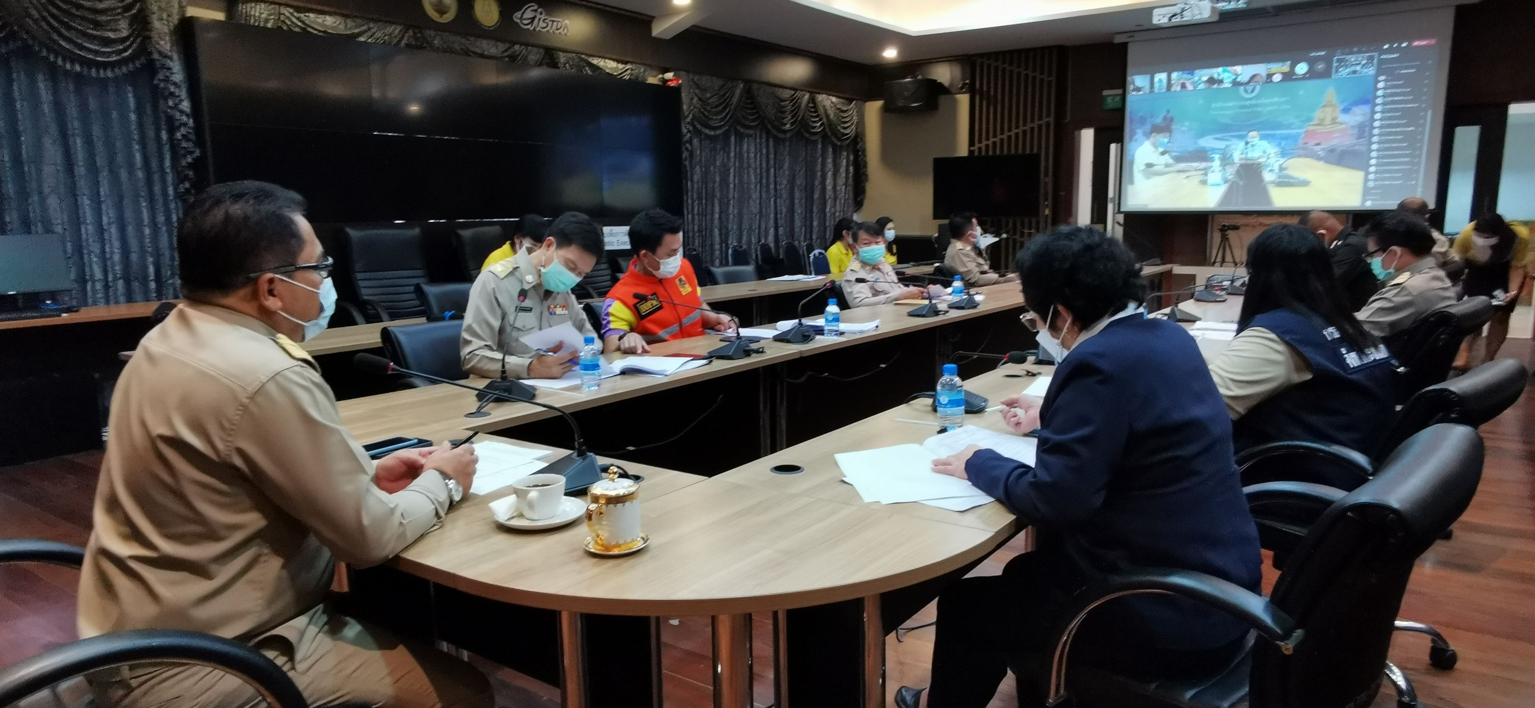 พัฒนาการจังหวัดฉะเชิงเทรา เข้าร่วมประชุมคณะกรรมการประเมินสถานการณ์ในการดำเนินการป้องกันหรือยับยั้งภัยพิบัติจังหวัดฉะเชิงเทรา (กรณีโรคติดเชื้อไวรัสโคโรนา 2019 (COVID – 19) ครั้งที่ 16/2564