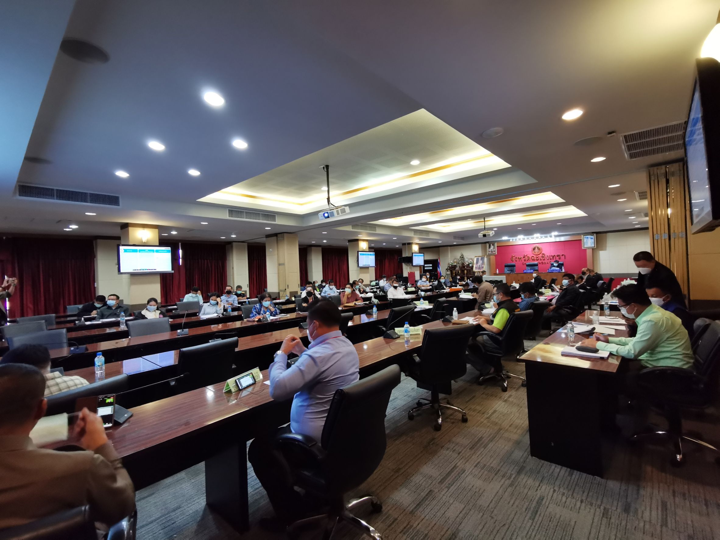 พัฒนาชุมชนจังหวัดฉะเชิงเทรา ร่วมประชุมคณะกรรมการบริหารงานจังหวัดแบบบูรณาการ (ก.บ.จ.) จังหวัดฉะเชิงเทรา ครั้งที่ 3/2564