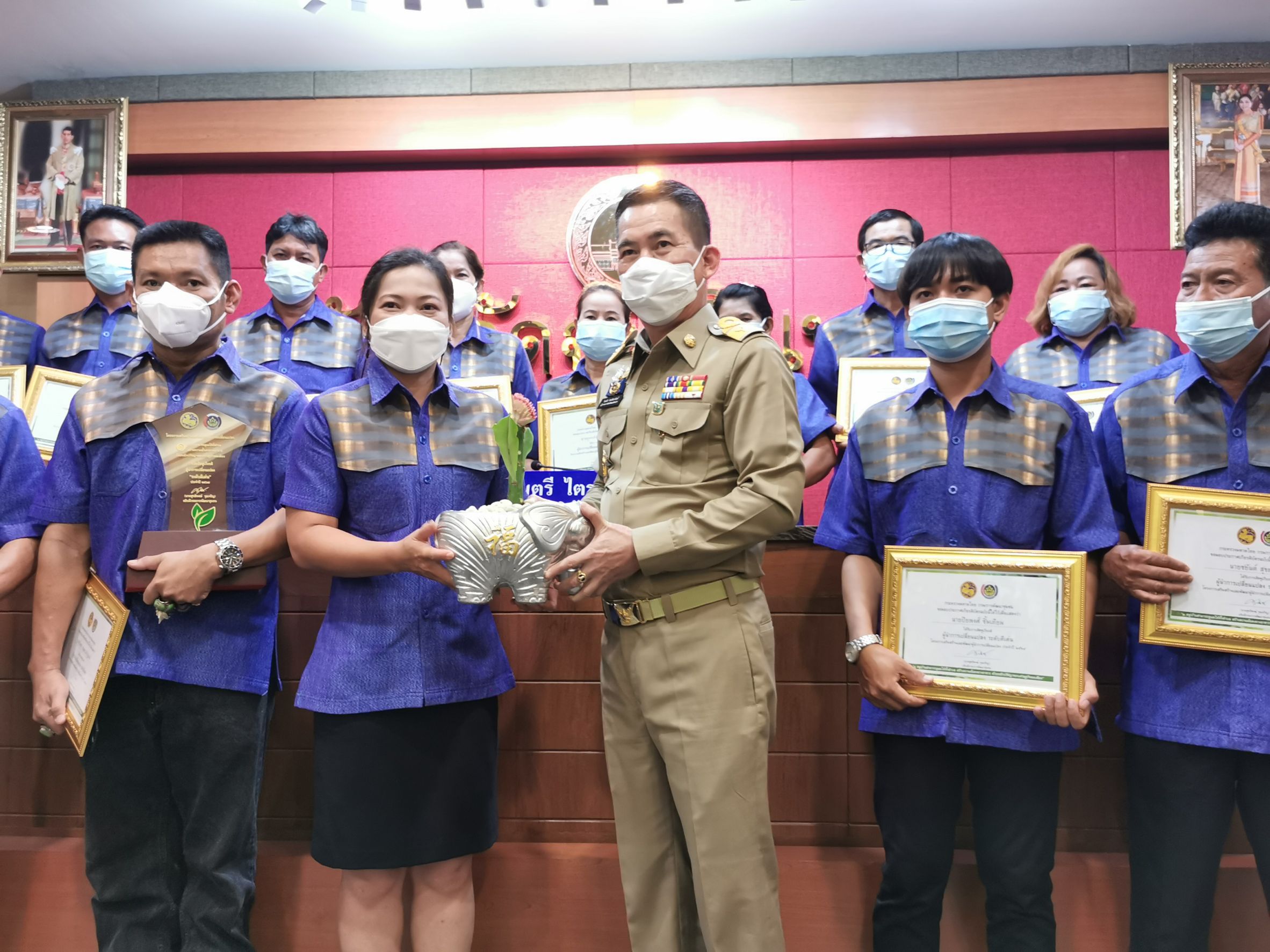 พัฒนาชุมชนจังหวัดฉะเชิงทรา ร่วมประชุมหัวหน้าส่วนราชการจังหวัดฉะเชิงเทรา ครั้งที่ 9/2564