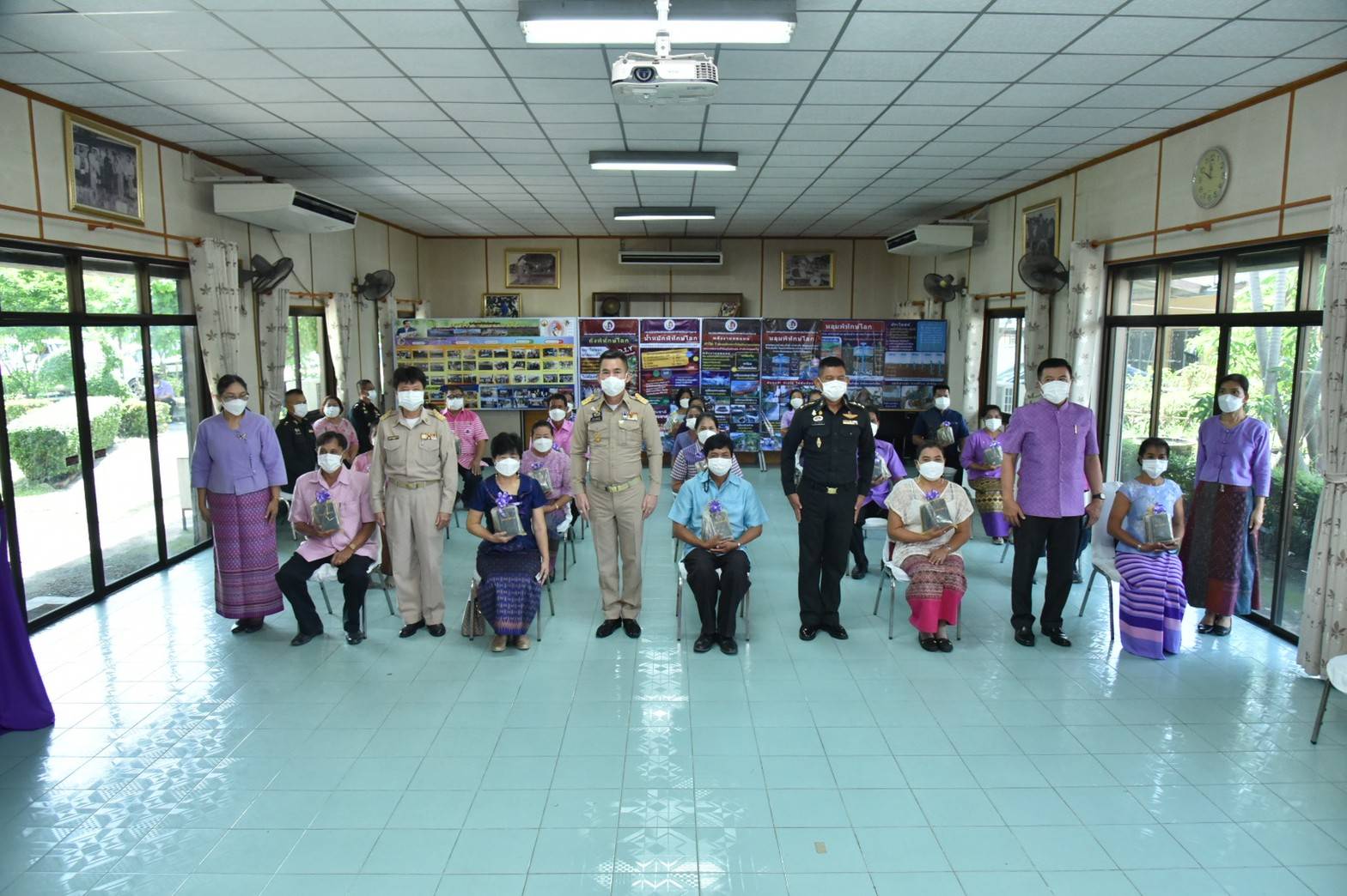 พัฒนาชุมชนจังหวัดฉะเชิงเทรา ร่วมโครงการอนุรักษ์พันธุกรรมพืชเสริมสร้างความมั่นคงด้านอาหาร ของศูนย์ประสานการปฏิบัติที่ 4 (เพิ่มเติม) กับกองอำนวยการรักษาความมั่นคงภายในราชอาณาจักร