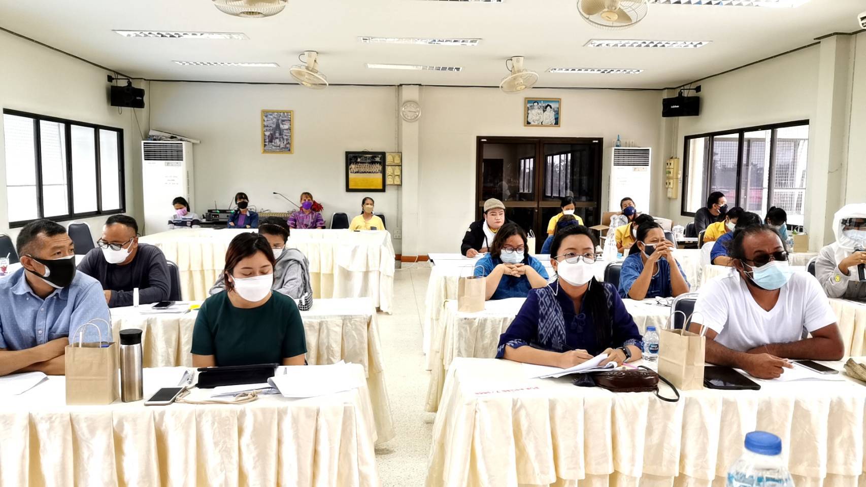 ?พช.ฉะเชิงเทรา ร่วมกับ 7 ภาคีเครือข่าย ระดับตำบลขับเคลื่อนโครงการพัฒนาพื้นที่ต้นแบบการพัฒนาคุณภาพชีวิตตามหลักทฤษฎีใหม่ ประยุกต์สู่ “โคก หนอง นา โมเดล” ?