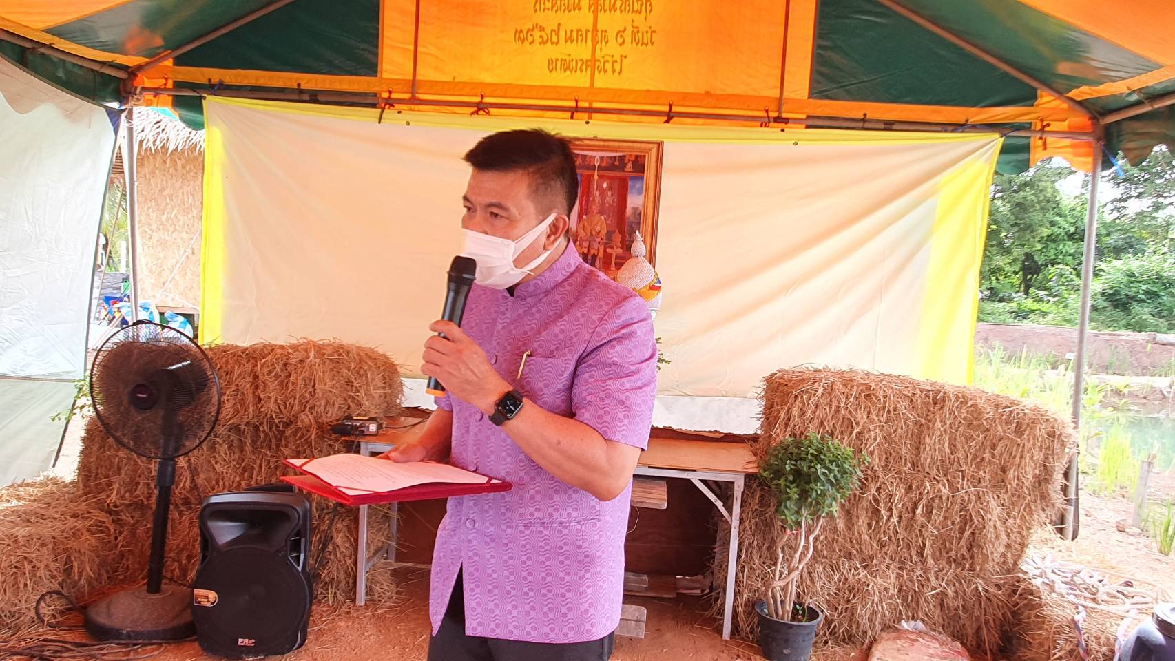 ?พัฒนาชุมชนจังหวัดฉะเชิงเทรา ดำเนินงานโครงการพัฒนาพื้นที่ต้นแบบการพัฒนาคุณภาพชีวิตตามหลักทฤษฎีใหม่ ประยุกต์สู่ “โคก หนอง นา โมเดล” กิจกรรมที่ 1 ฝึกอบรมระยะสั้นการพัฒนากสิกรรมสู่ระบบเศรษฐกิจพอเพียง รูปแบบ โคก หนอง นา โมเดล? แบบออนไลน์ ผ่านระบบ Zoom Could Meeting