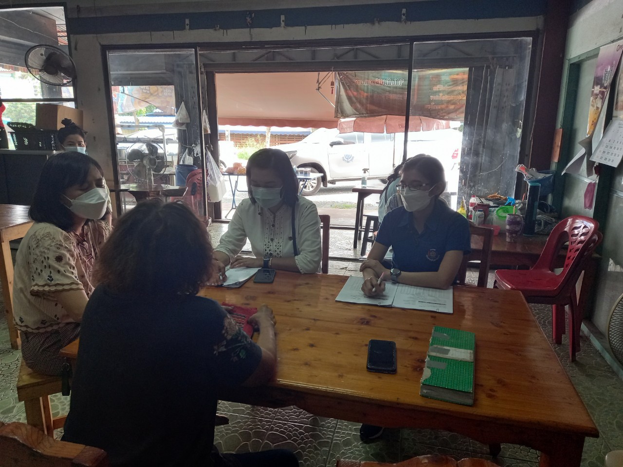 พัฒนาชุมชนจังหวัดฉะเชิงเทรา ติดตามหนี้กองทุนพัฒนาบทบาทสตรี